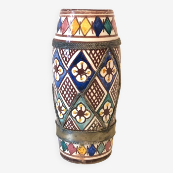 Vase oriental coloré