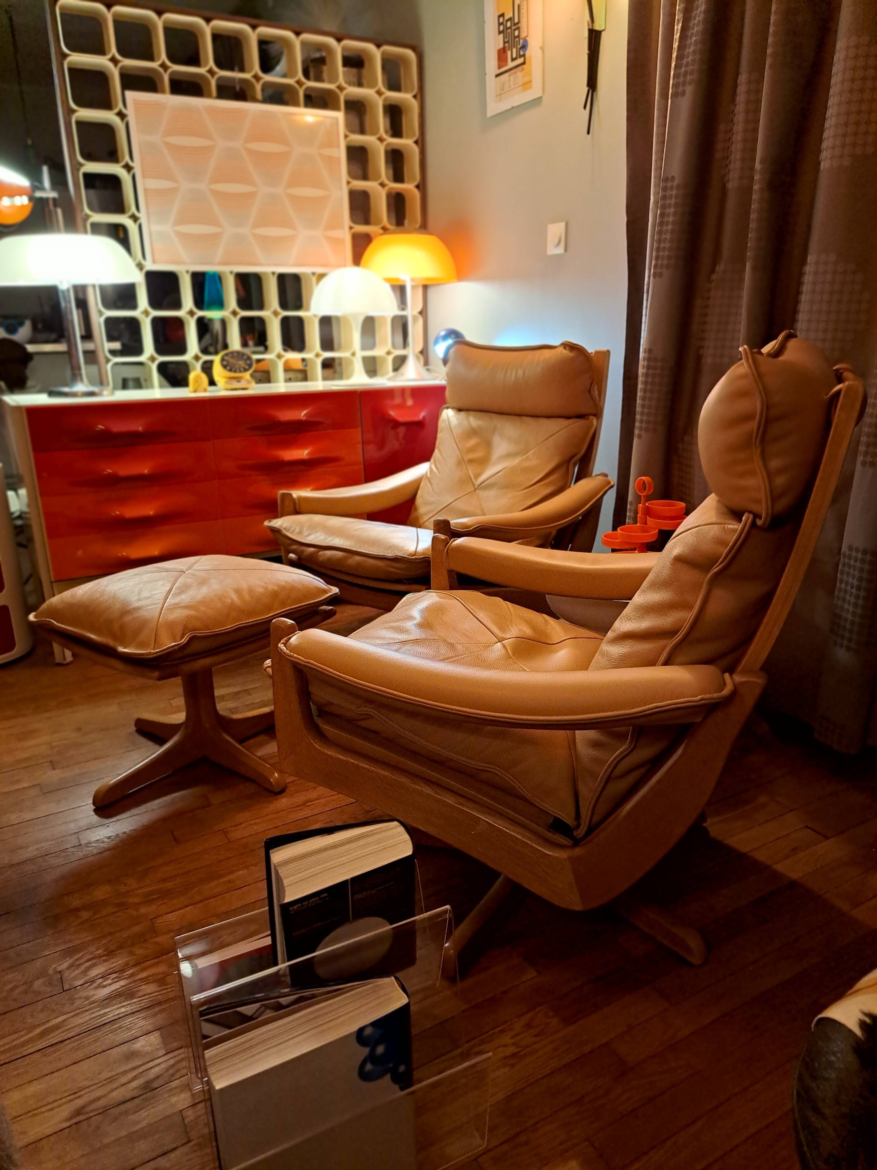 Pairs of armchairs and ottoman by Soda Galvano for Lied Mobler, Norway 1970