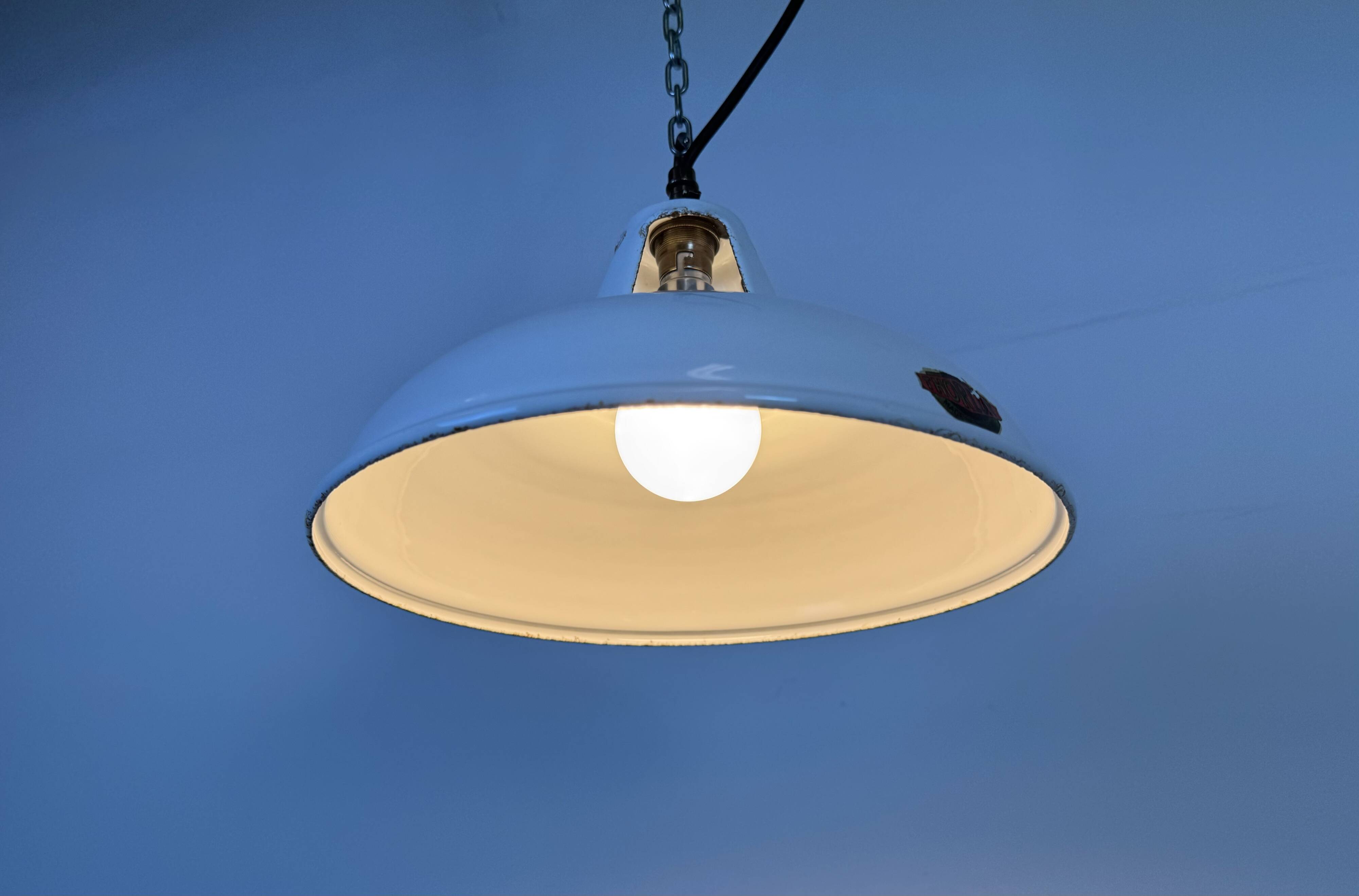 Industrial White Enamel Factory Pendant Lamp from Thorlux, 1960s