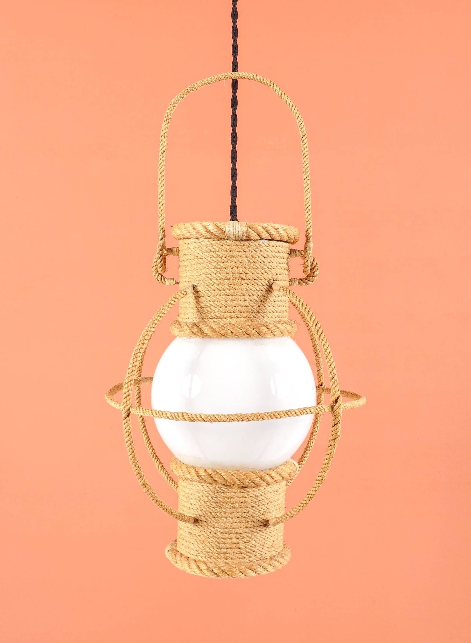 Lantern in rope & opaline