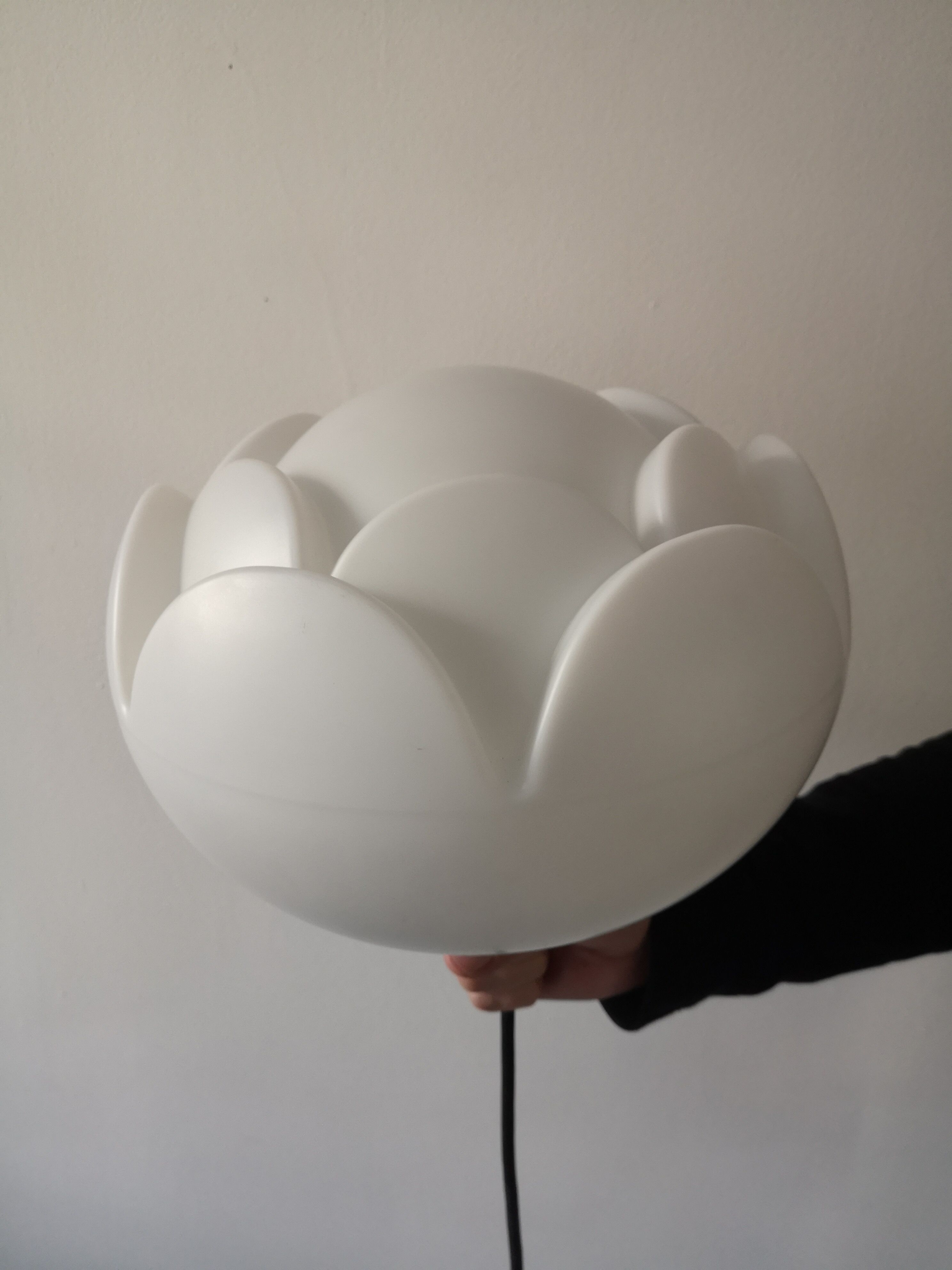 Suspension opaline vintage flower Seerose De peill & Putzler, 1970