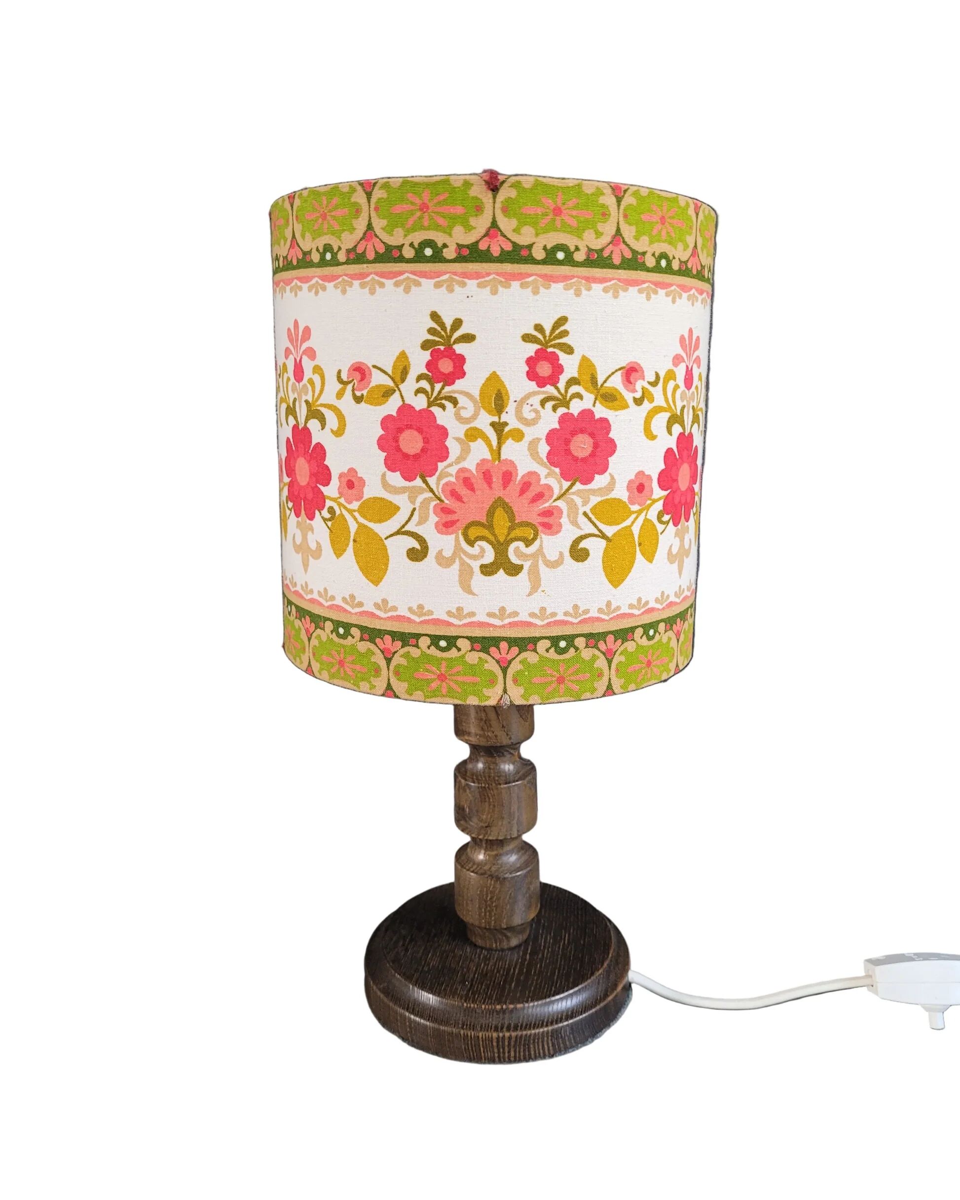 Bedside lamp with turned wooden base and floral shade - Ref 957