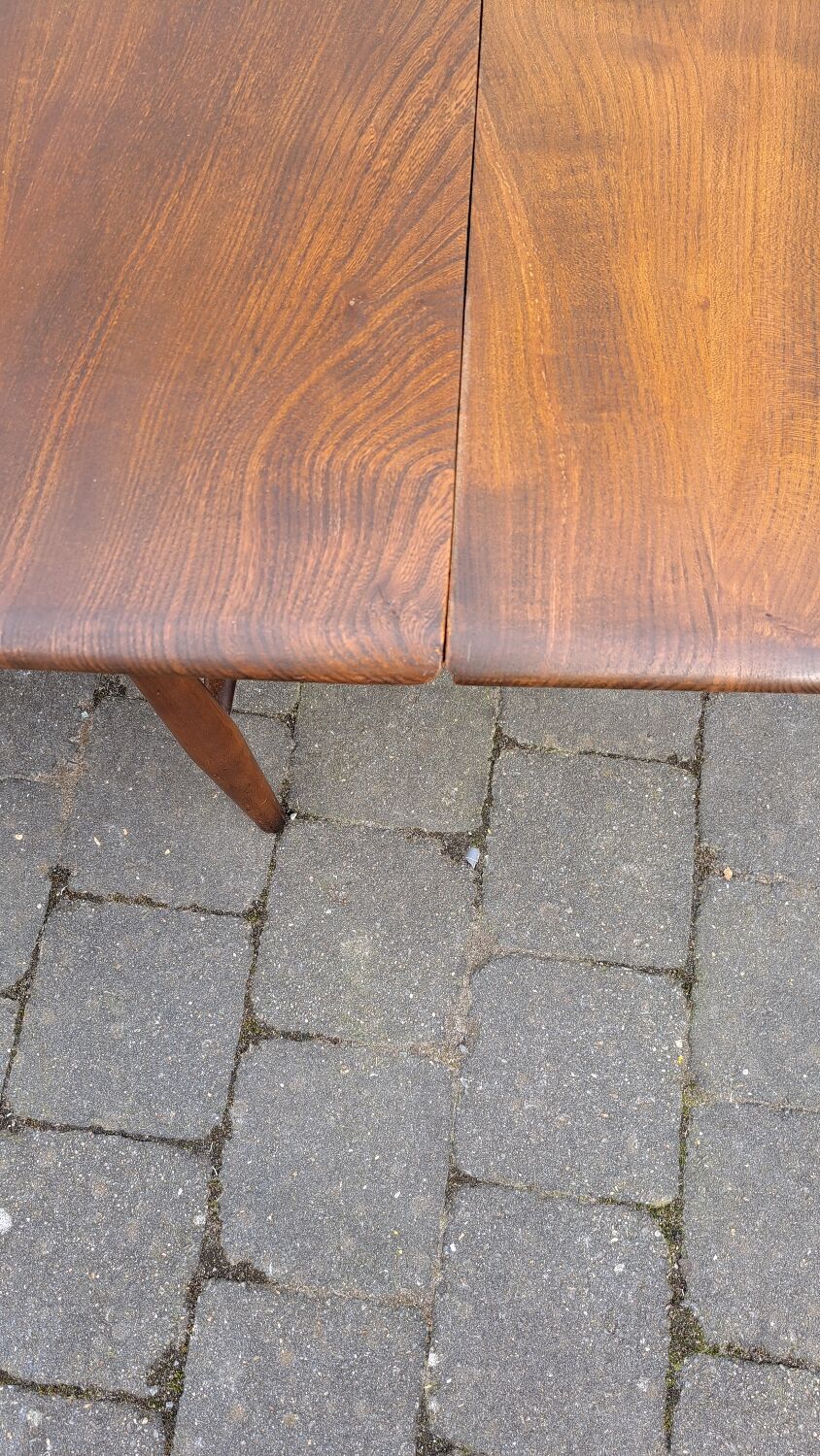 Table basse Ercol avec deux rallonges