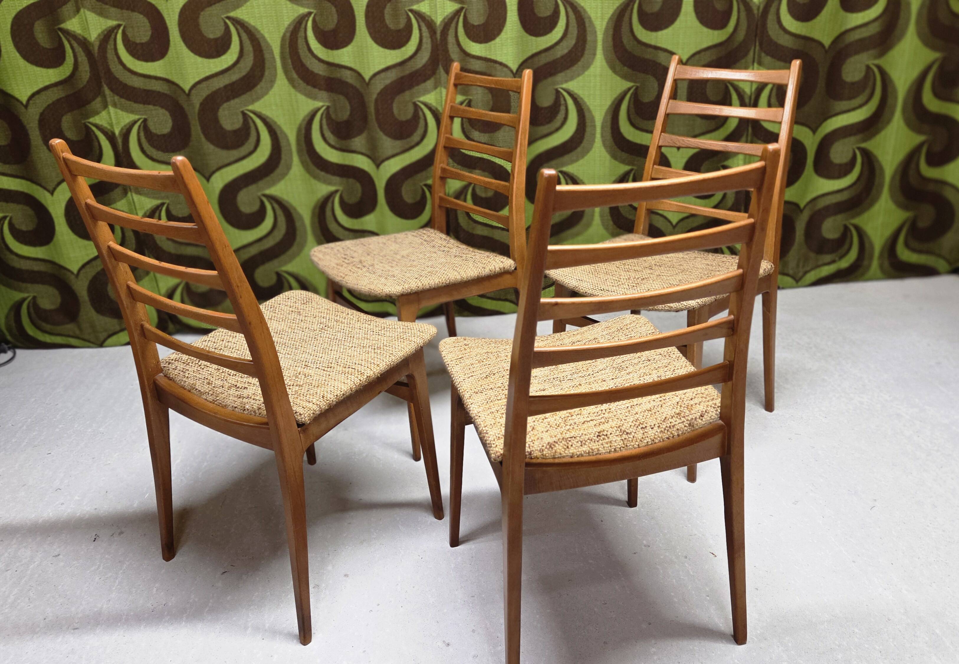 Lot of 4 Scandinavian chairs from the 1970s.