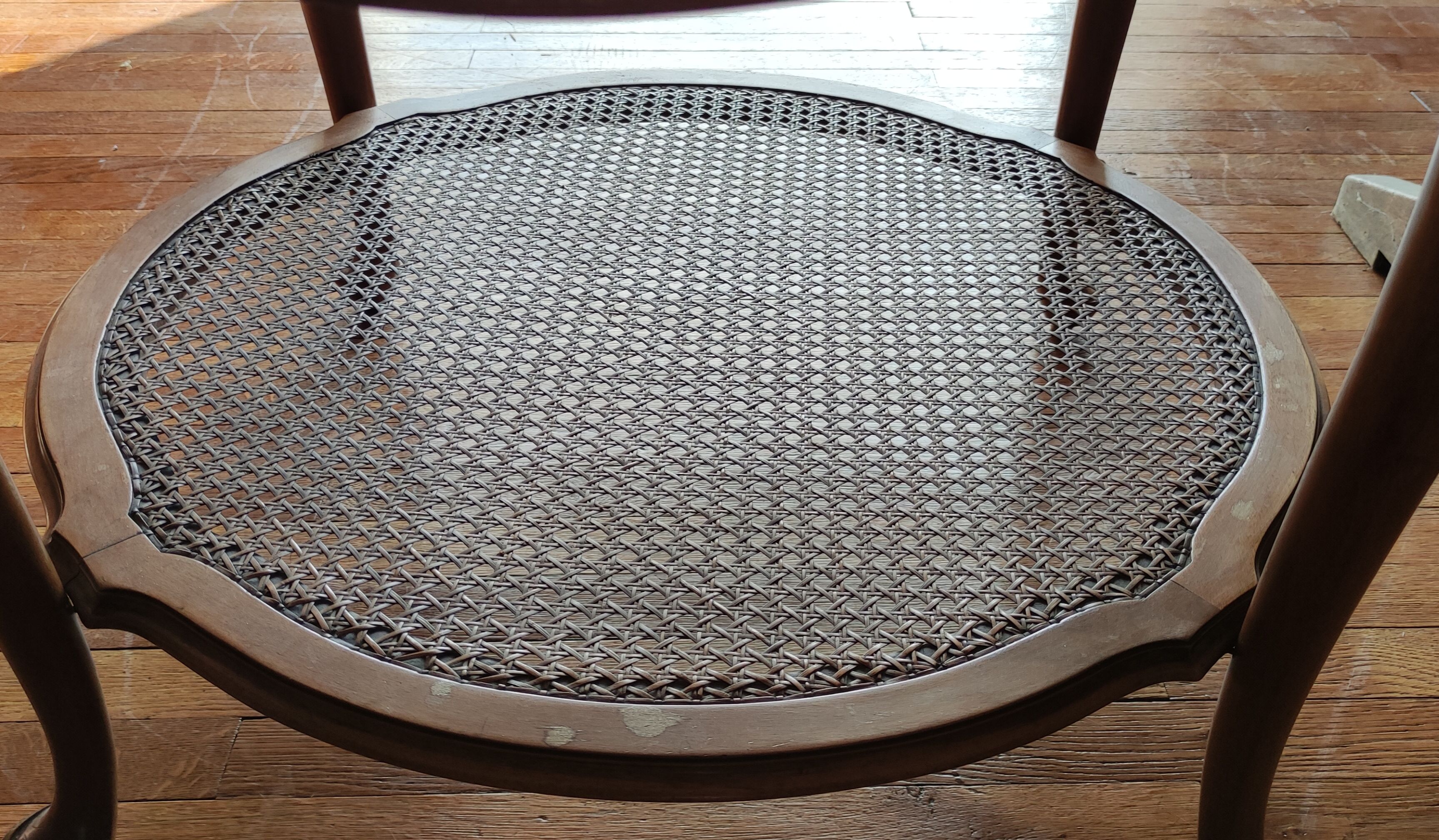 Old round coffee table chippendale style