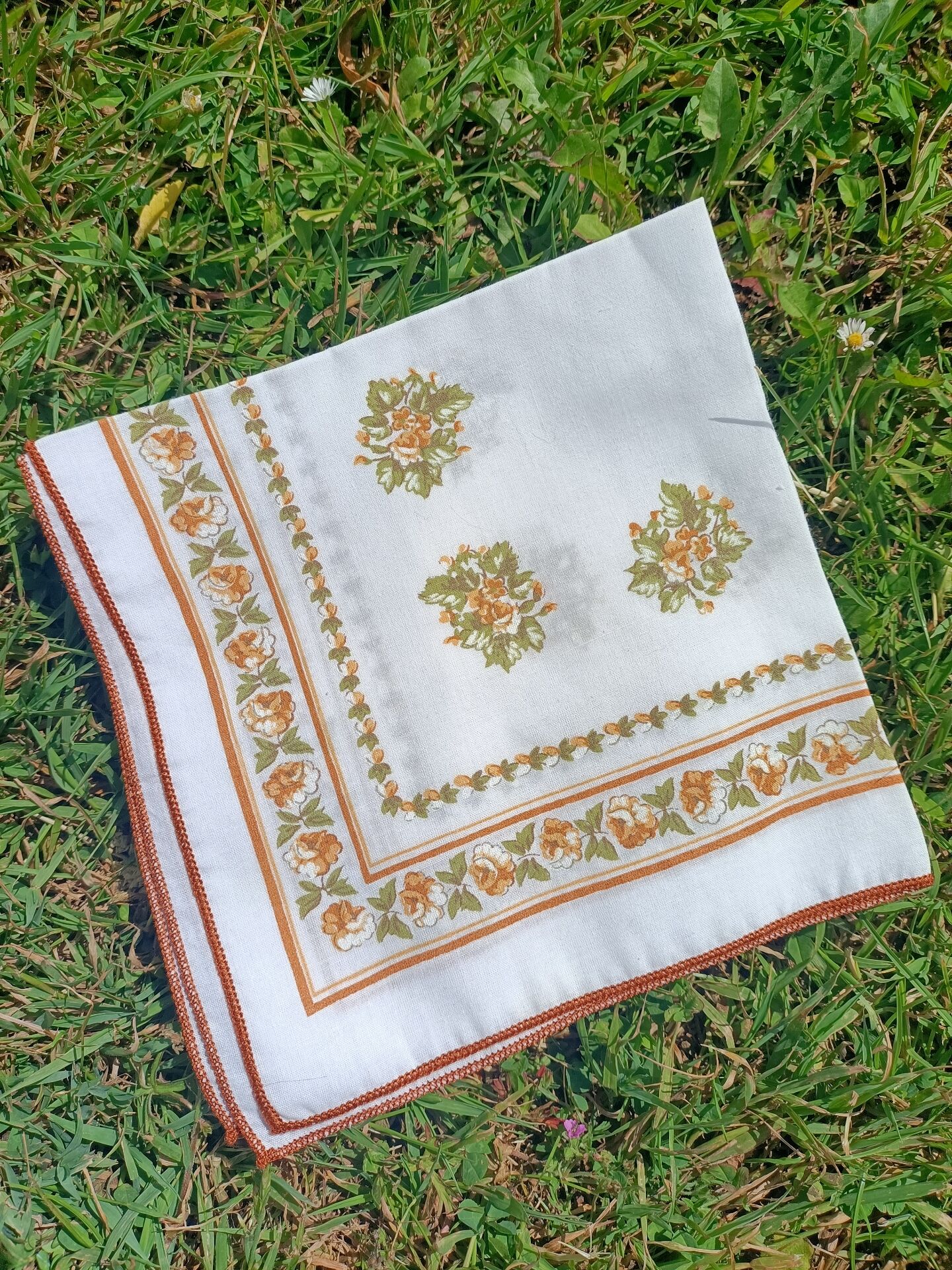 Retro table napkins x2