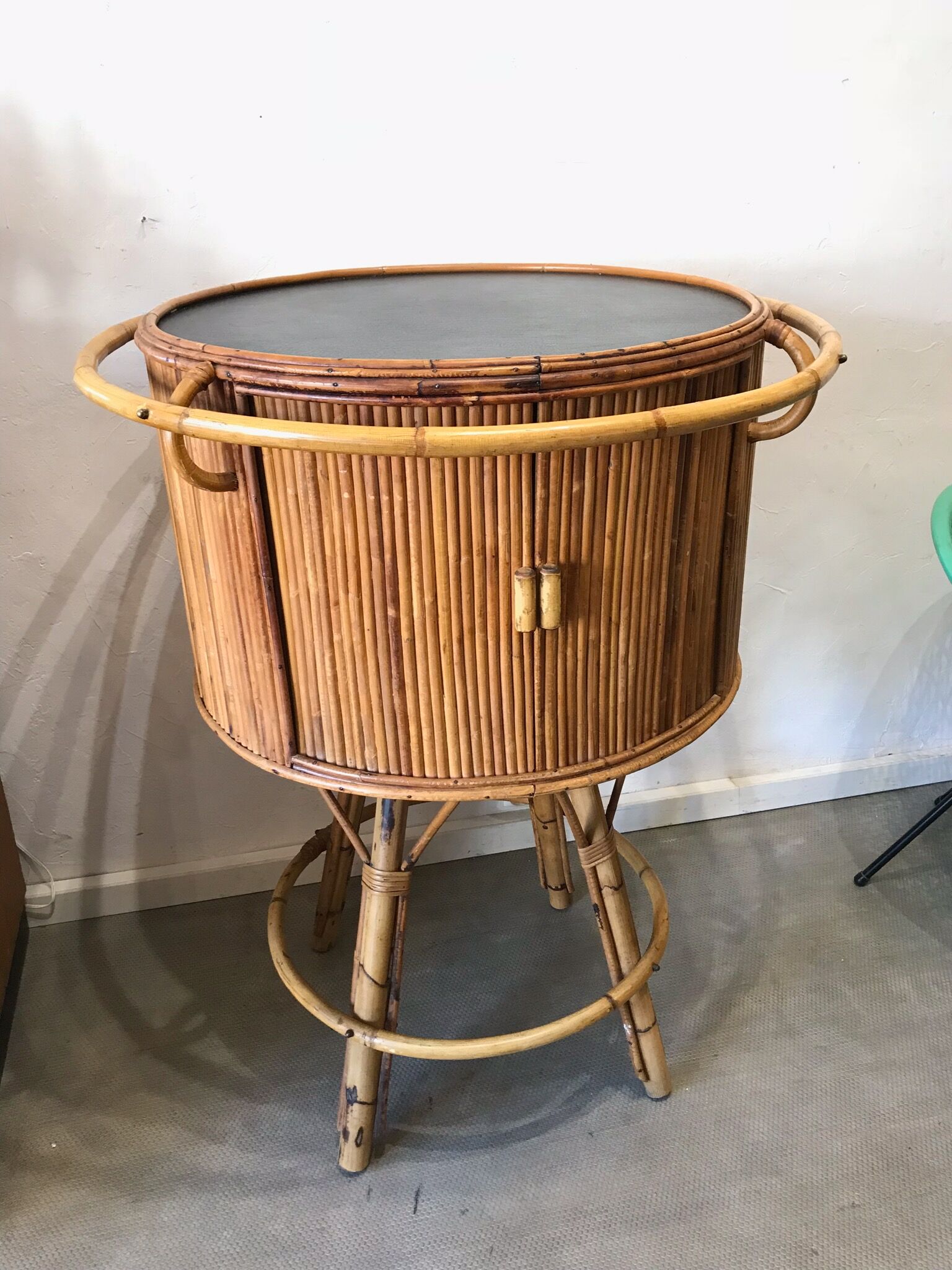 Vintage rattan bar
