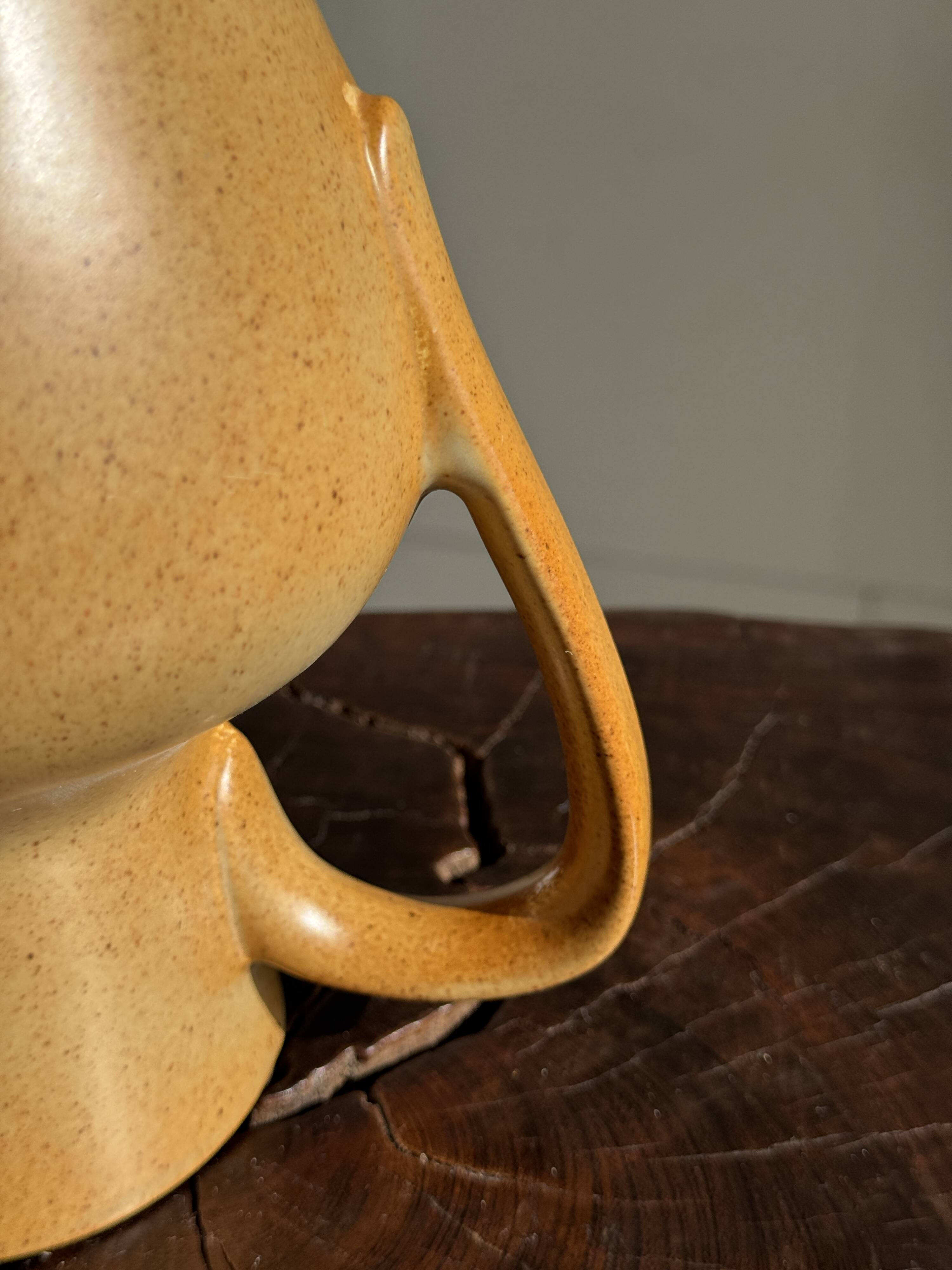 Grande carafe boule en grès orange H20