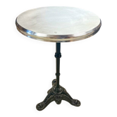 Table de bistrot avec plateau zinc