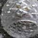 Lot de 4 suspensions globe en verre moulé vintage