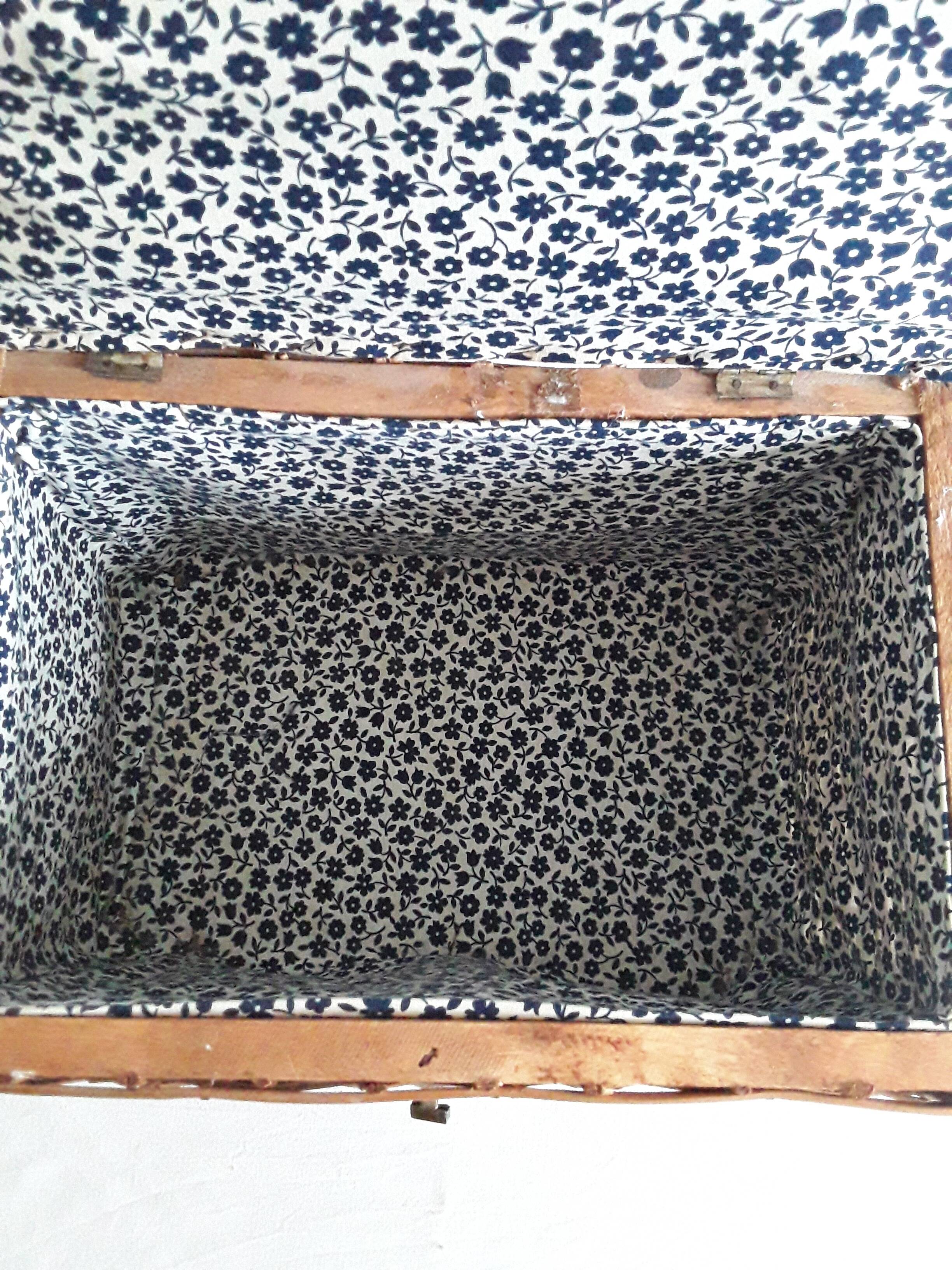 Vintage rattan suitcase trunk basket with lid