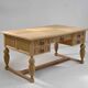 Bureau sculpté en chêne clair, style Renaissance