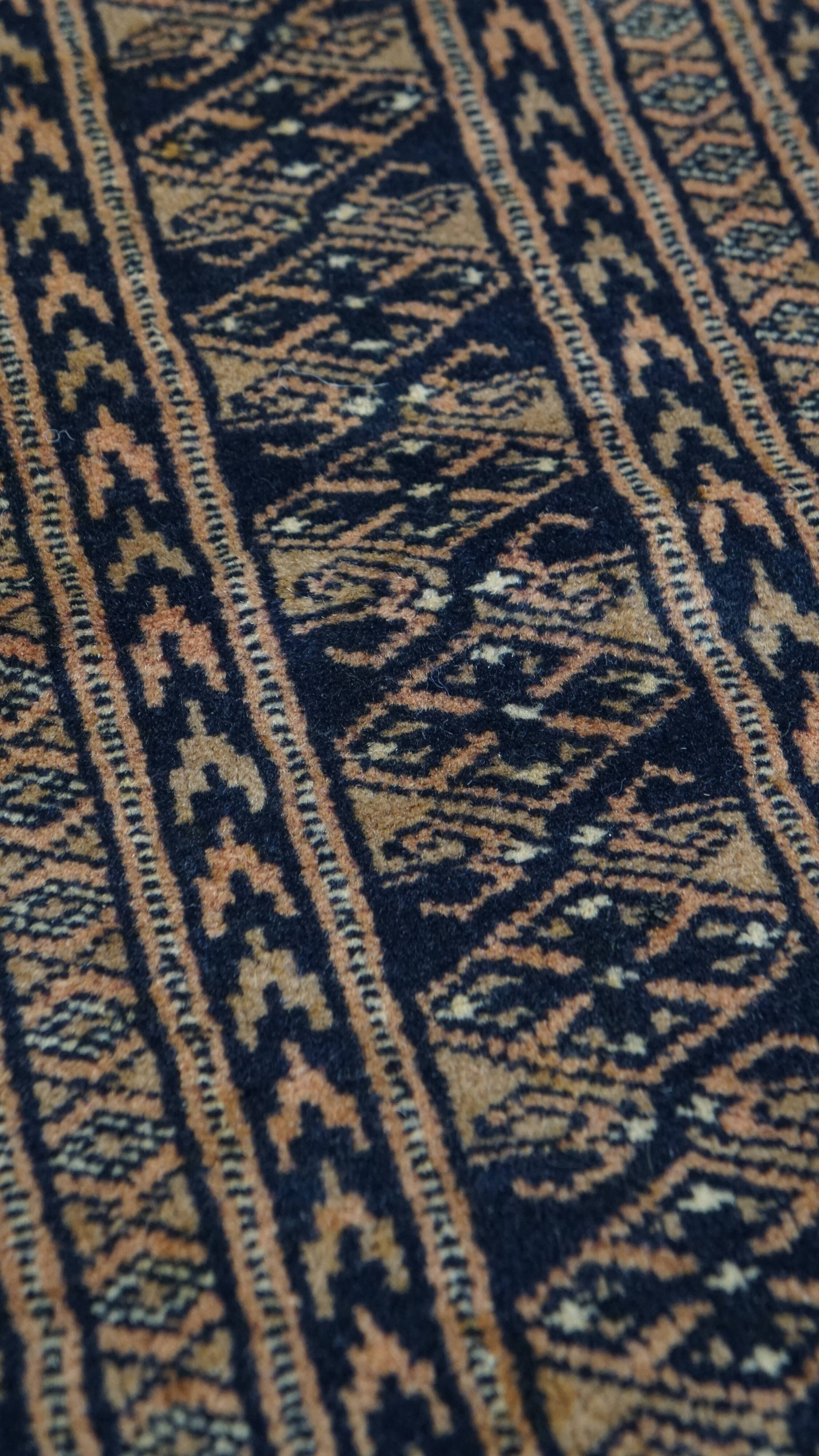 Square Rug in Red and Blue – 105x98 cm
