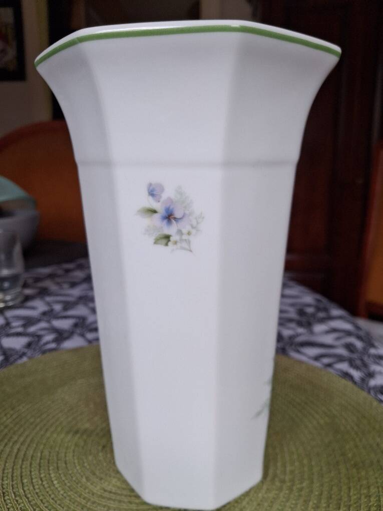 Superbe grand vase octogonal Porcelaine Limoges France