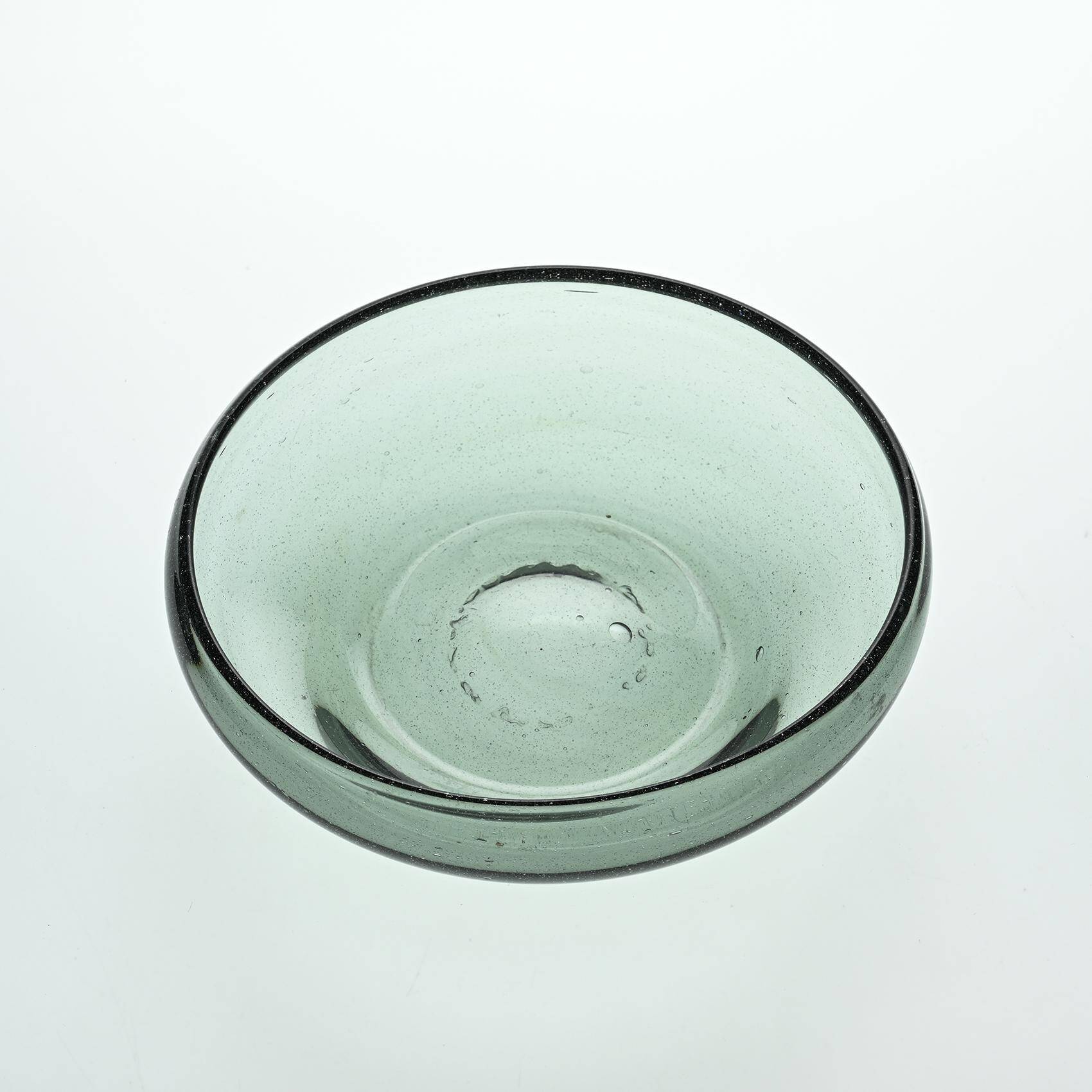Blown glass cup by Claude Morin, 1975 France