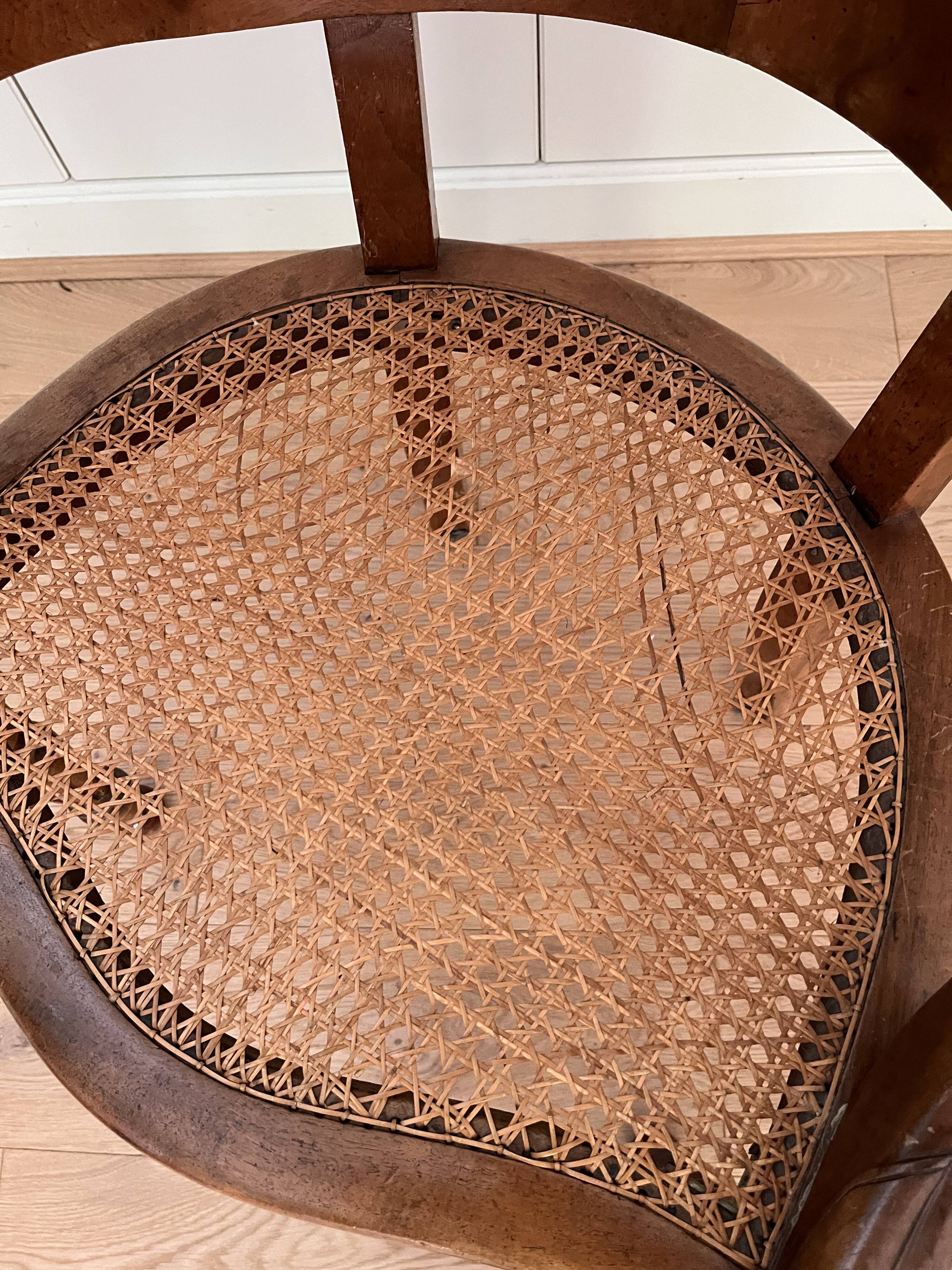 Fauteuil de bureau en bois canné 19e s
