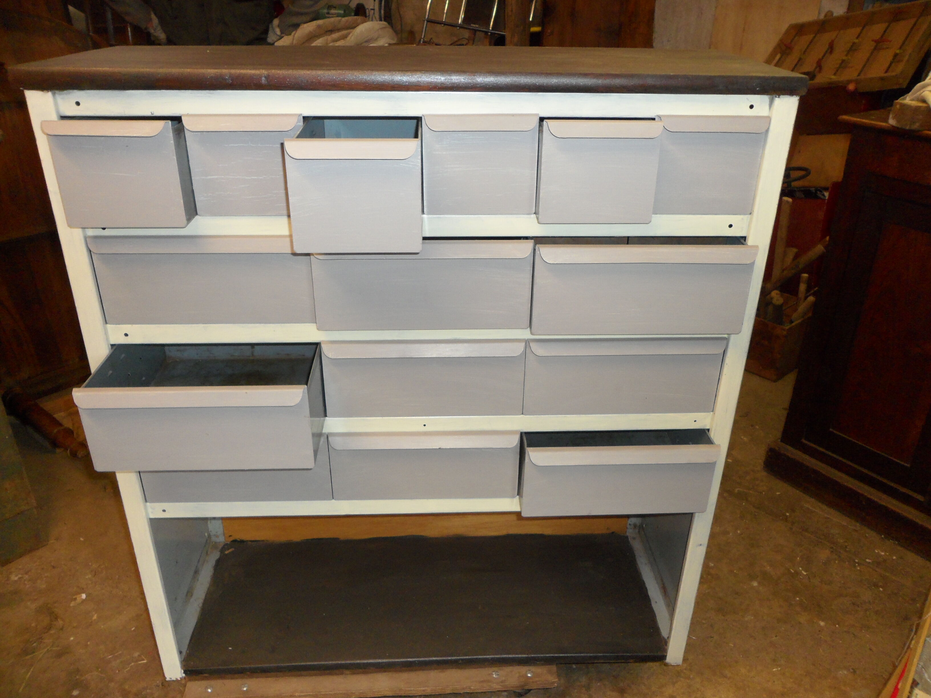Workshop furniture a drawer