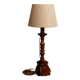 Lampe en bois sculpté, abat-jour en fibres