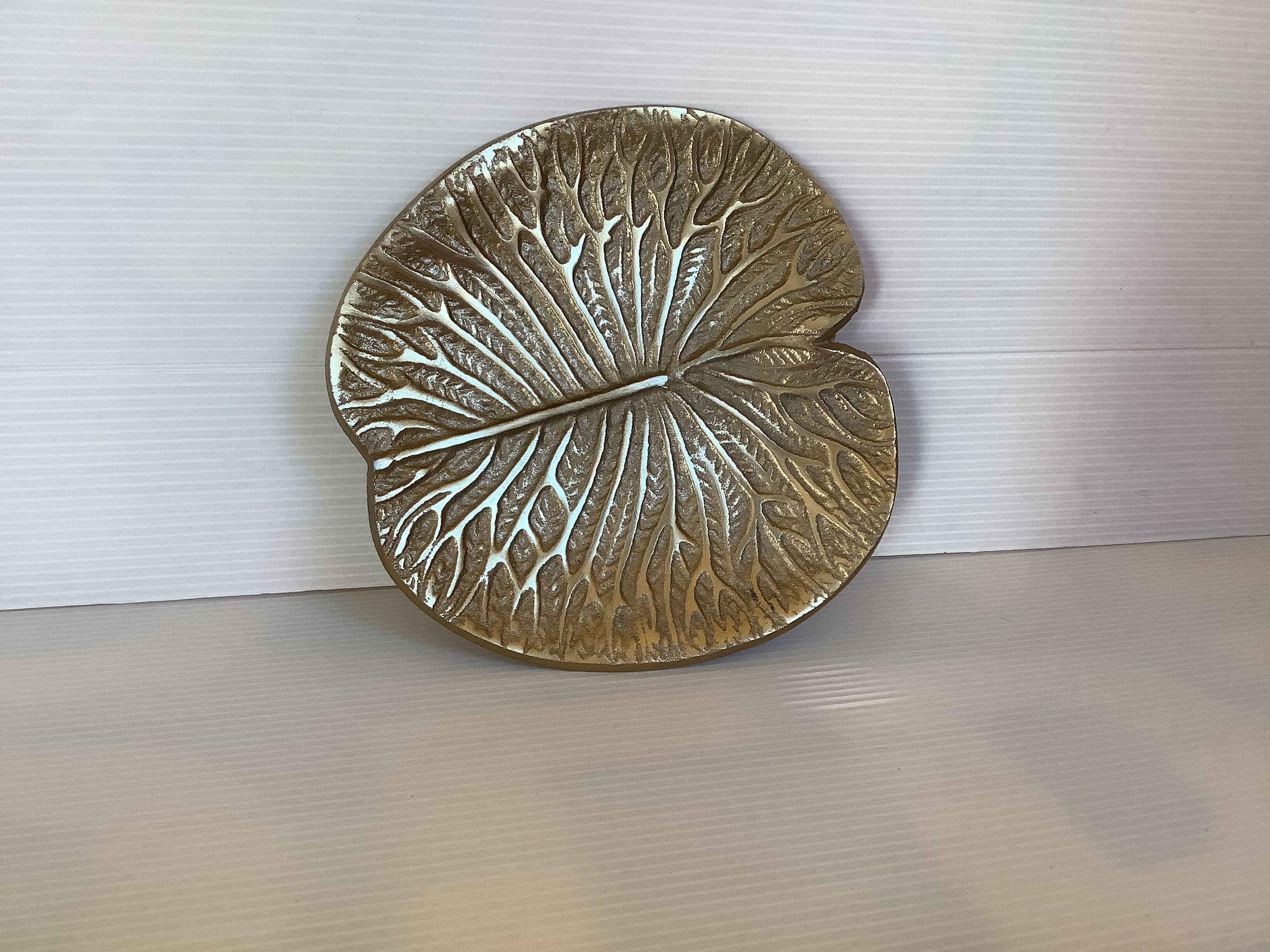 Empty gold leaf pocket