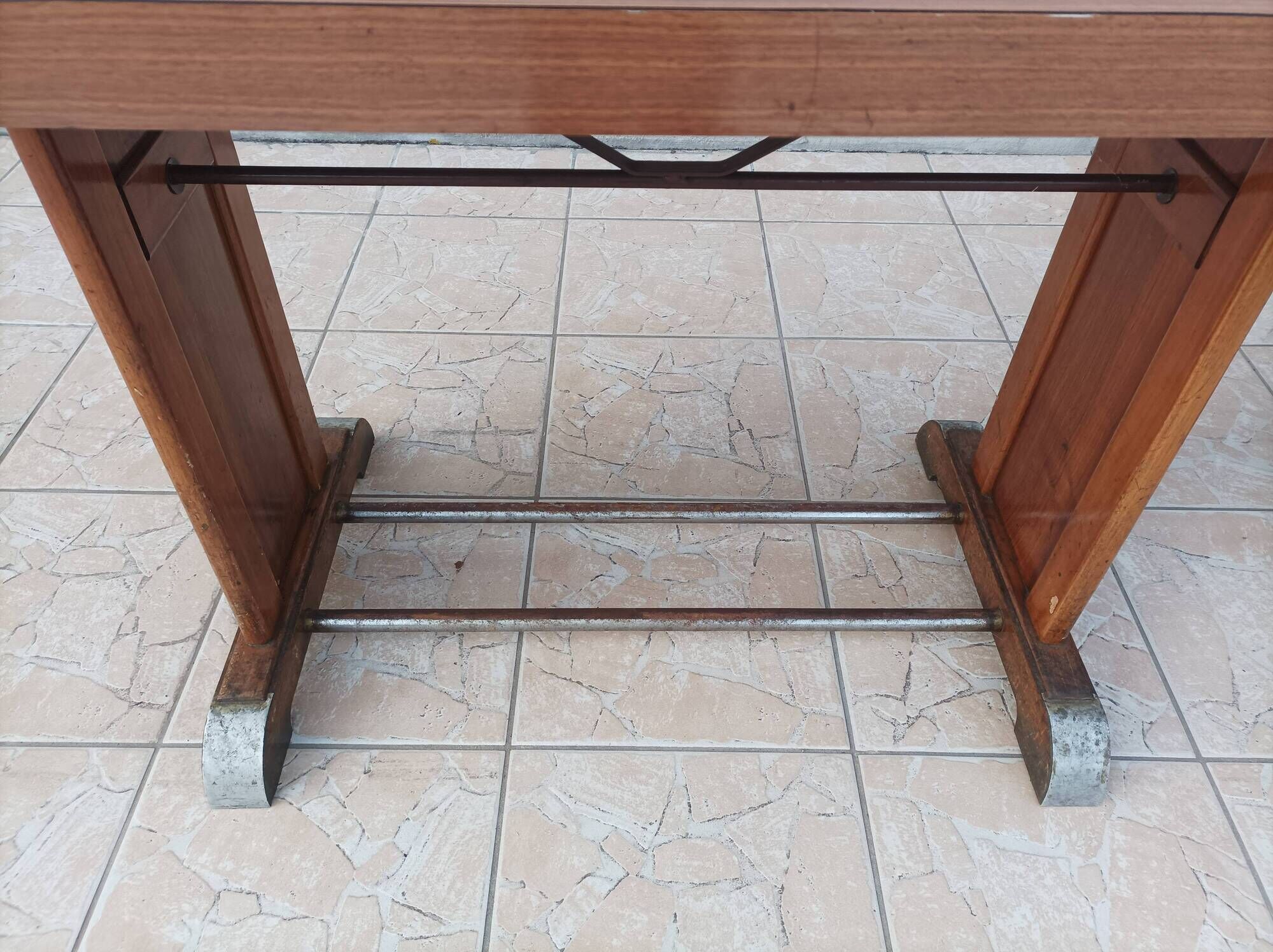 Paire de tables bistrot