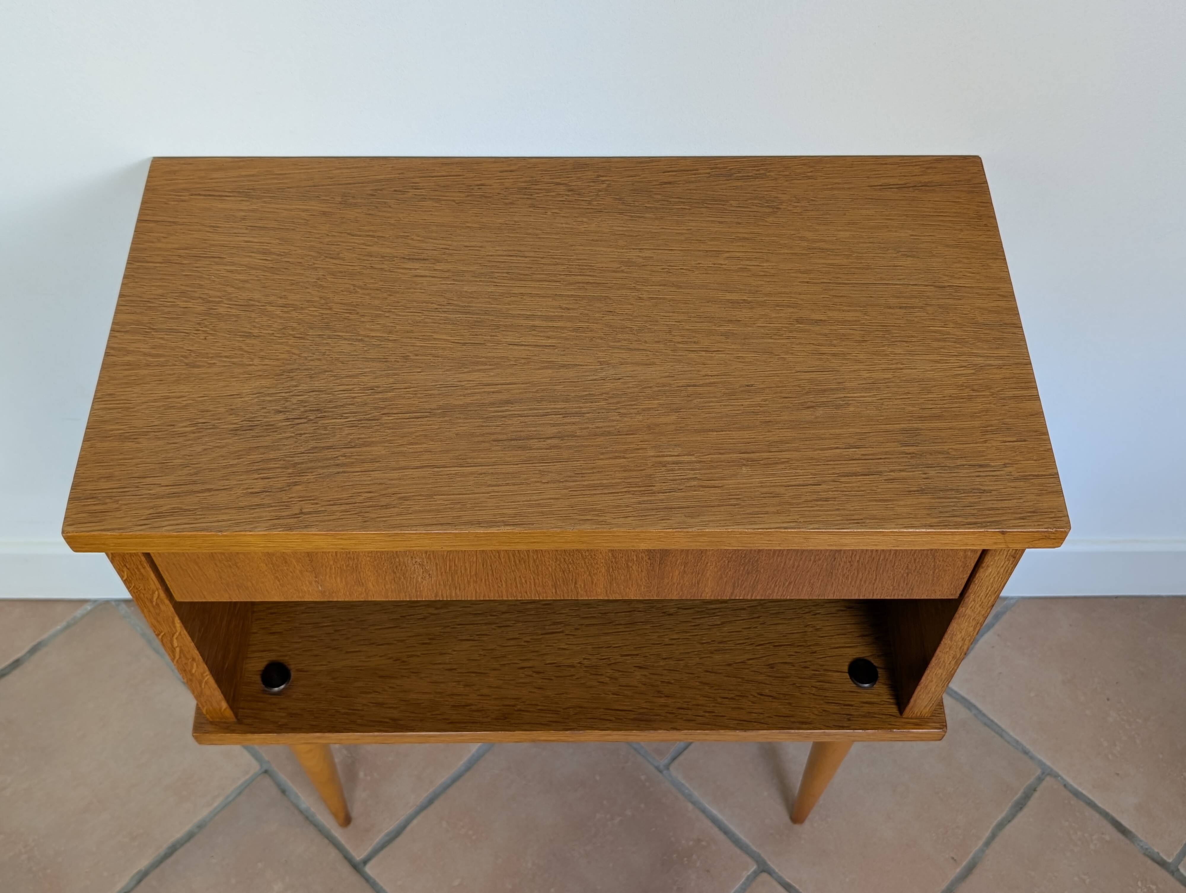 Table de chevet, 1960