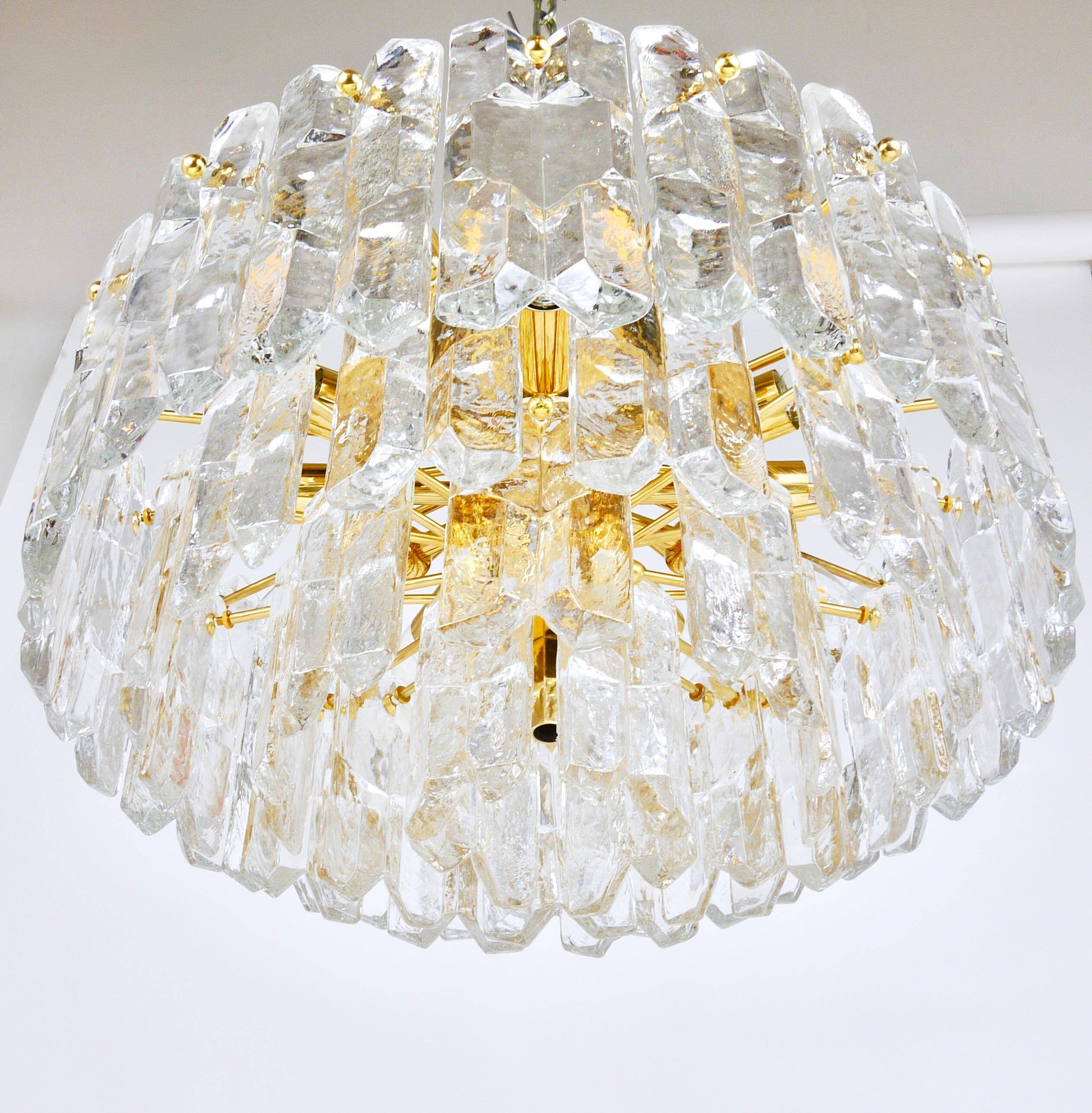 Large ceiling chandelier in gilded brass and glass Palazzo J.T. Kalmar, 1950s