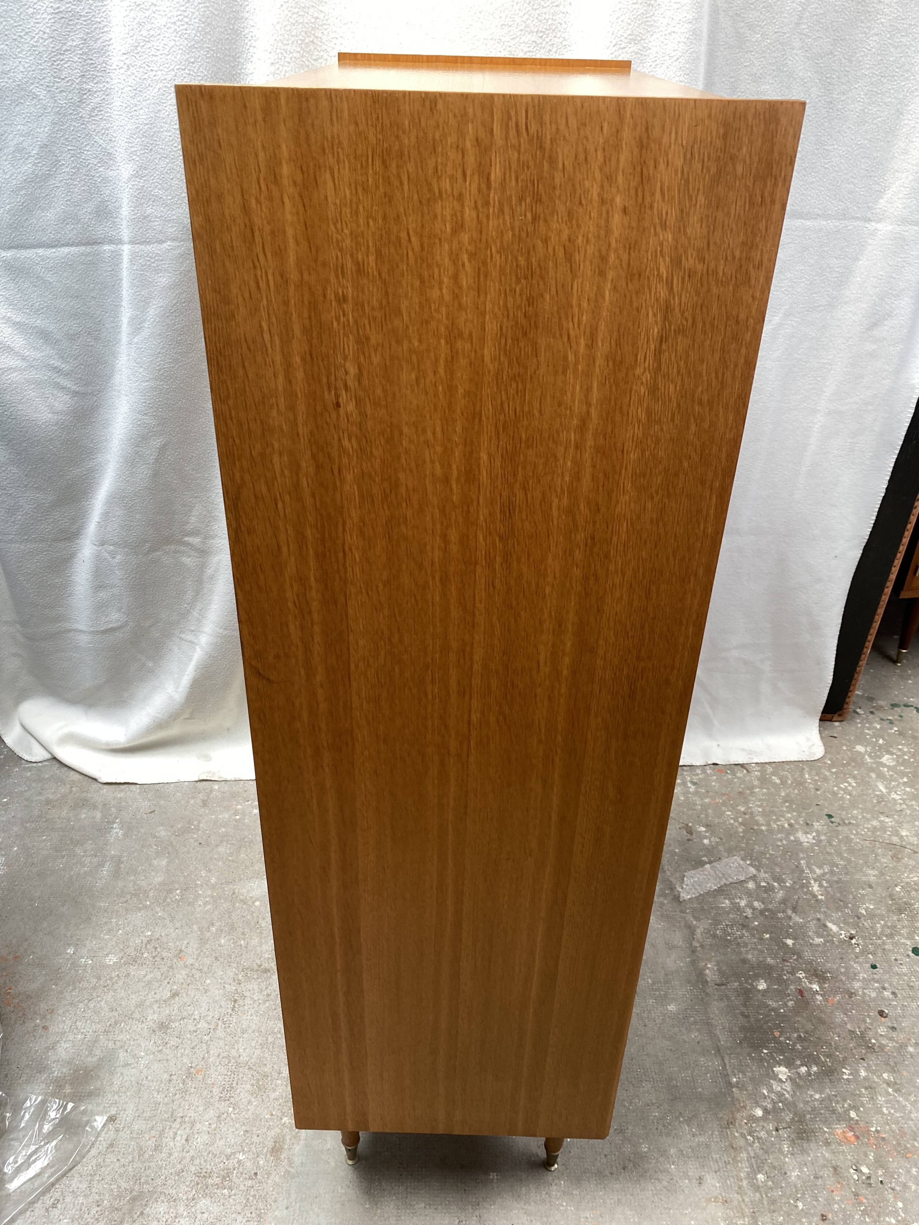 Showcase -Vintage library from the 1950s/1960s