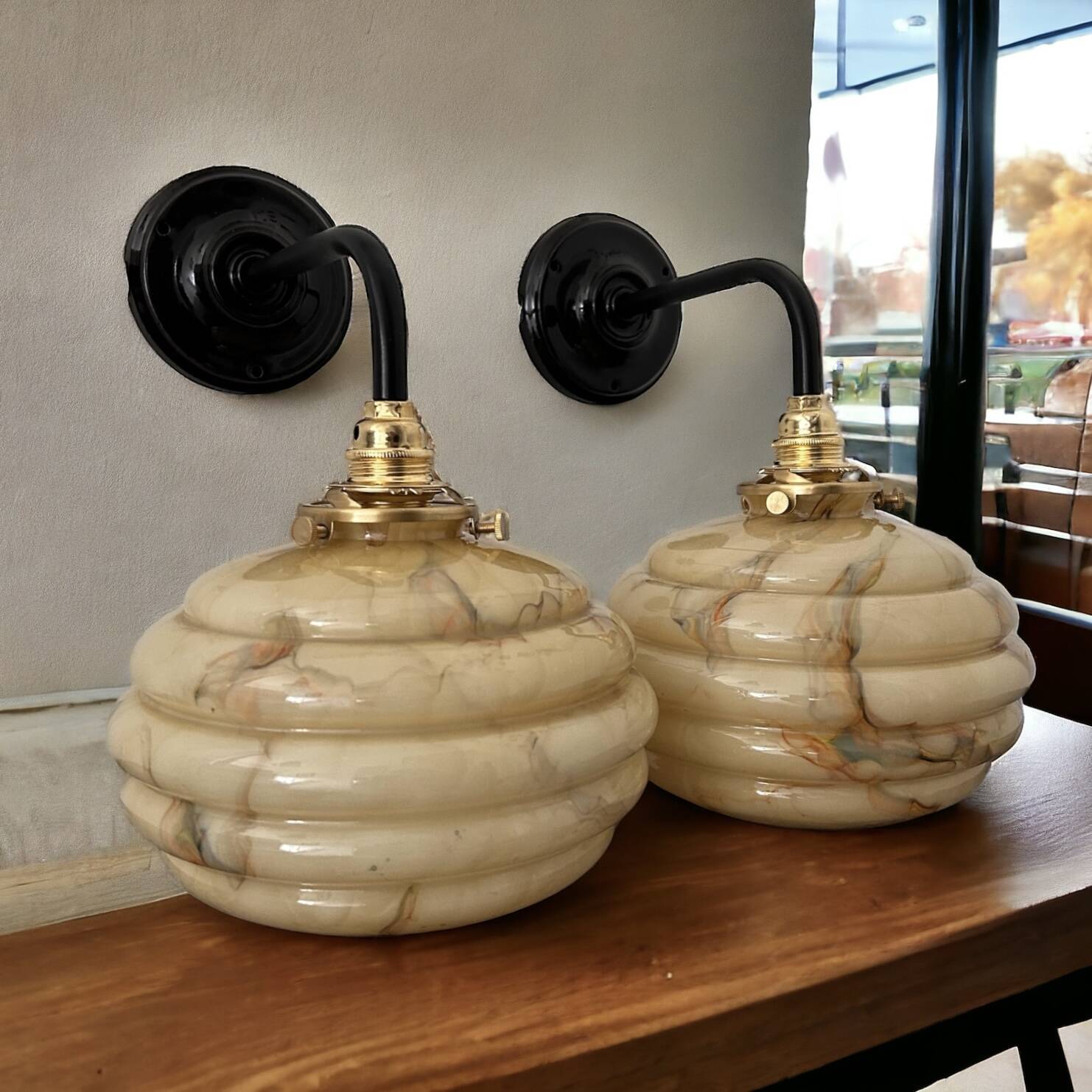 Pair of wall lights in marbled opaline