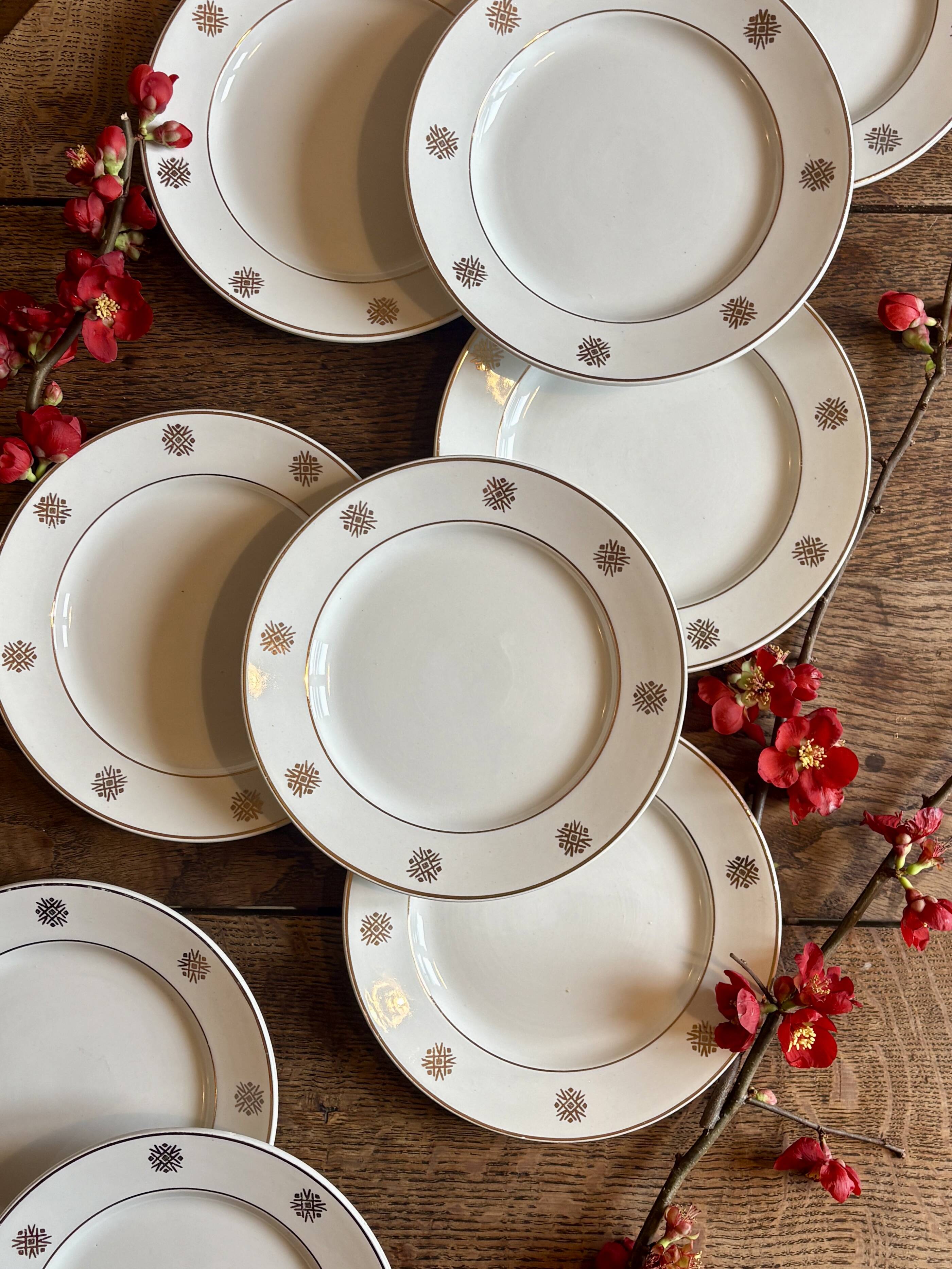 Lot de 10 assiettes à dessert vintage blanches et dorées
