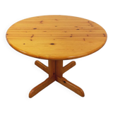 Vintage round pine table from the 60s and 70s with extensions