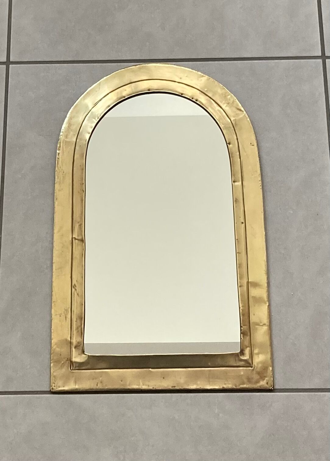 Miroir contour laiton doré