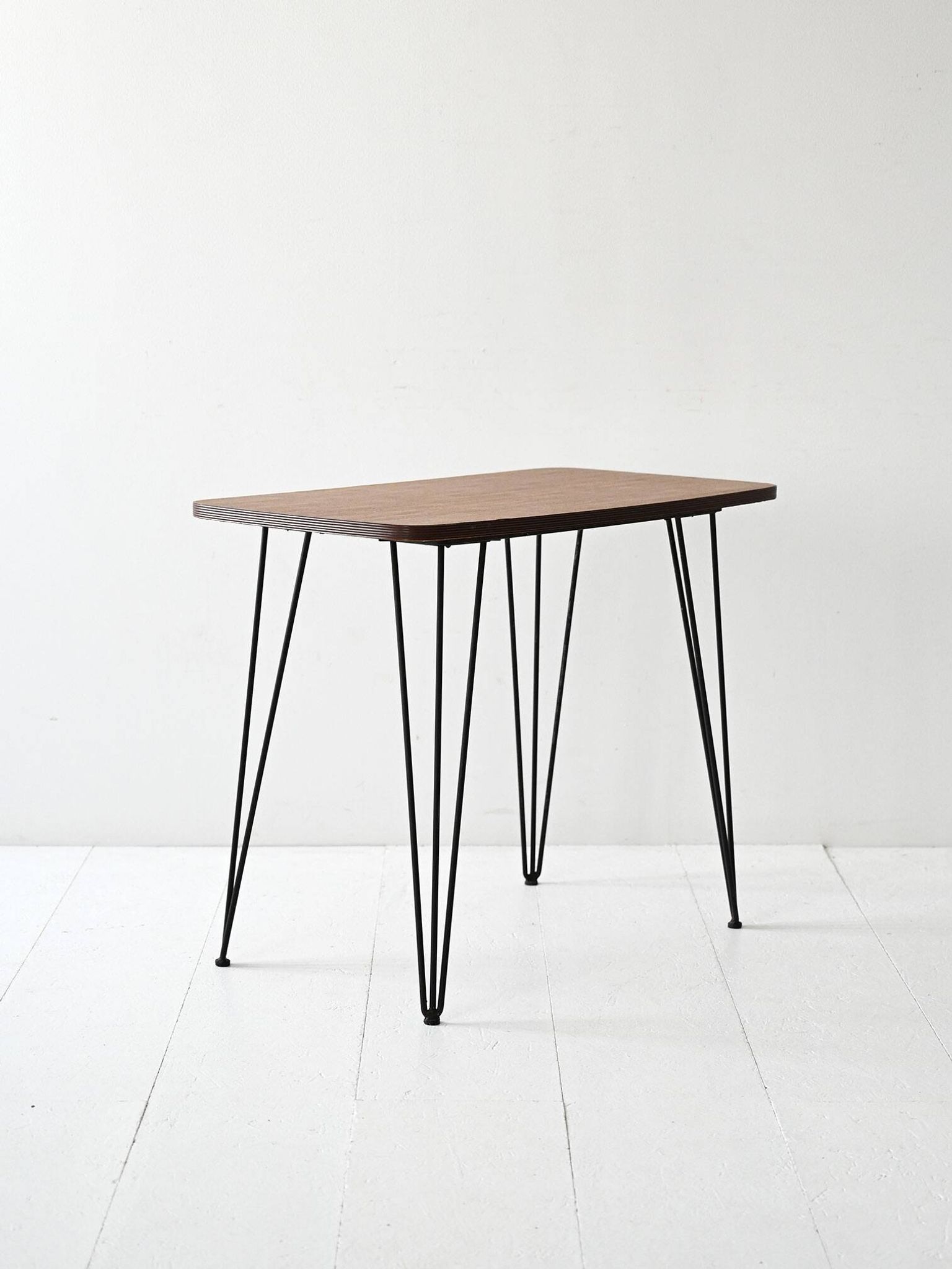 Table d'appoint vintage en formica et métal des années 1950