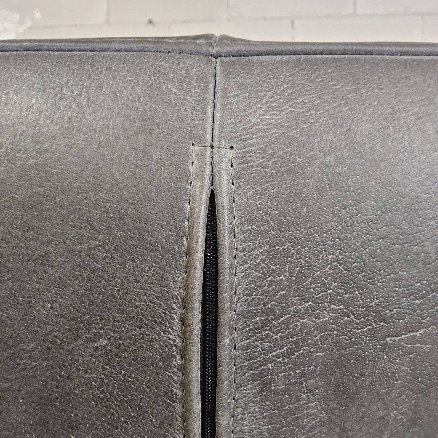 Grey leather swivel armchair Specter by DYYK (Almost new)