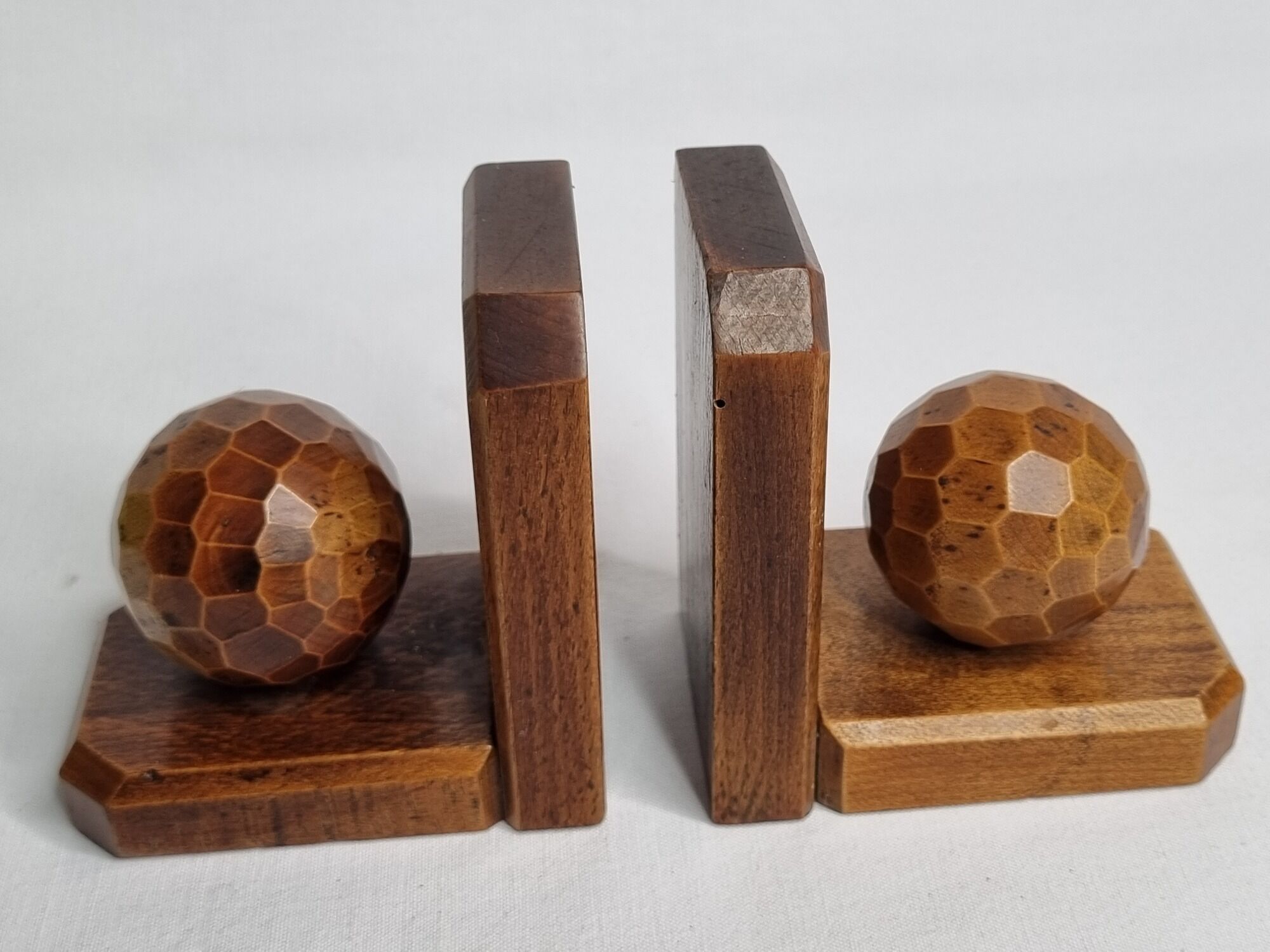 Pair of wooden bookends in art deco style, 10 cm
