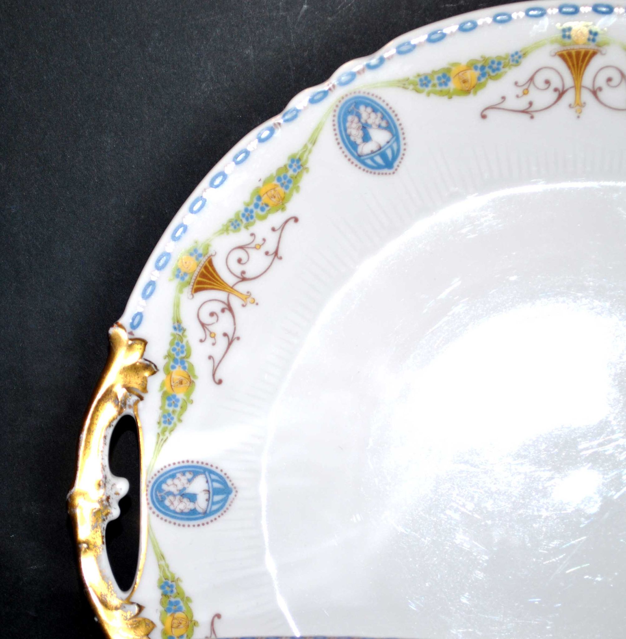 Dessert service in Limoges porcelain