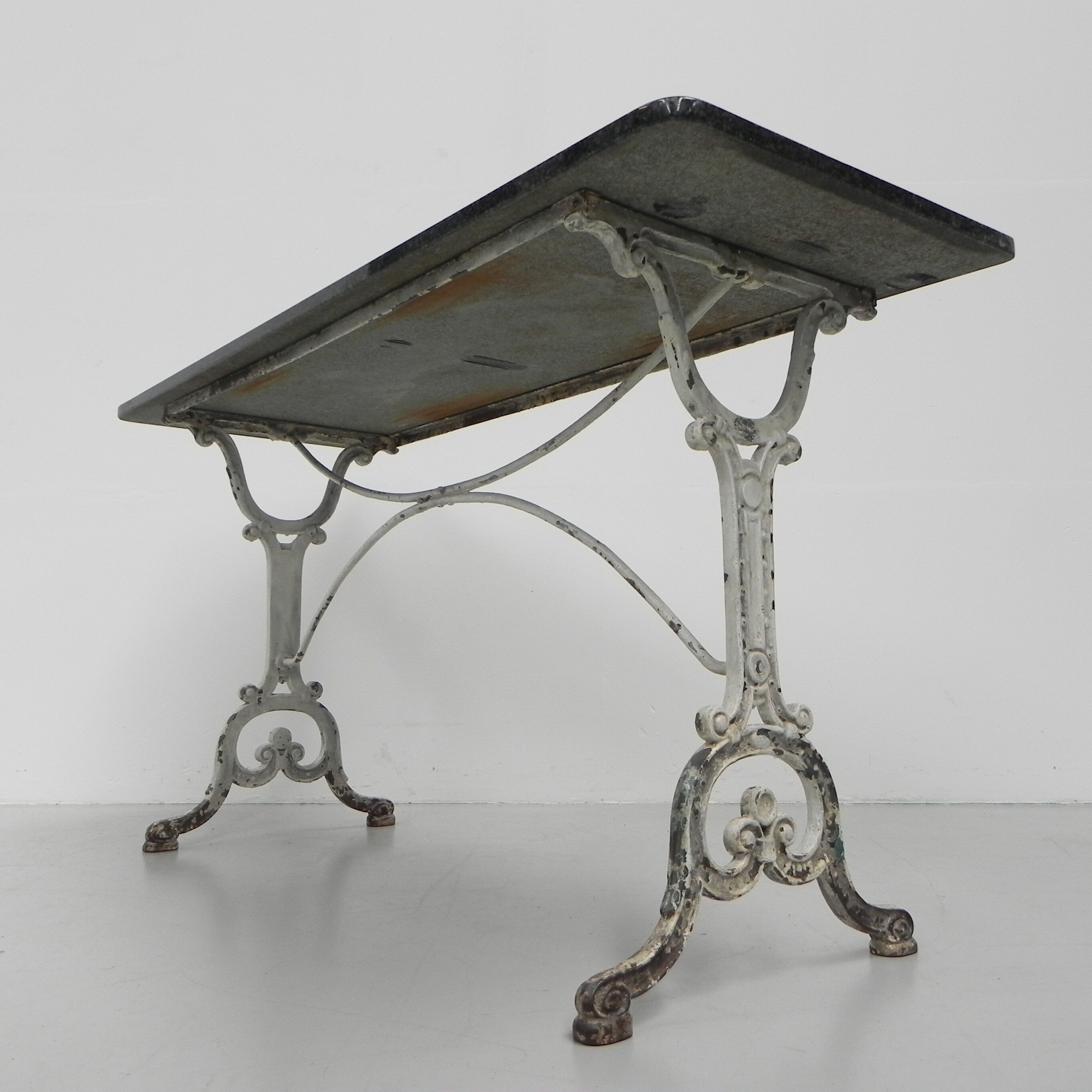 XL Garden table made in Paris, bistro table with granite top