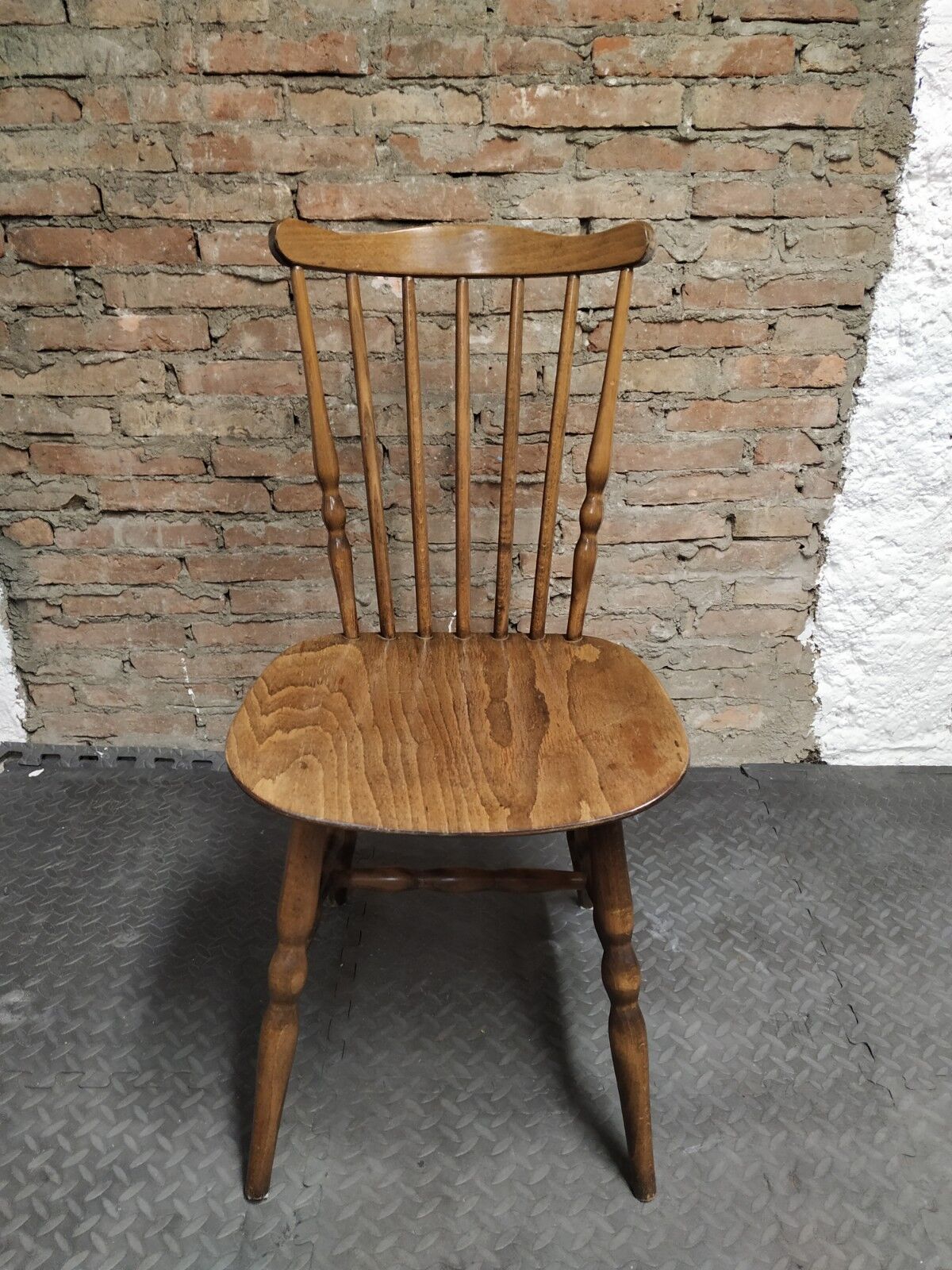 4-chair Tacoma Suite