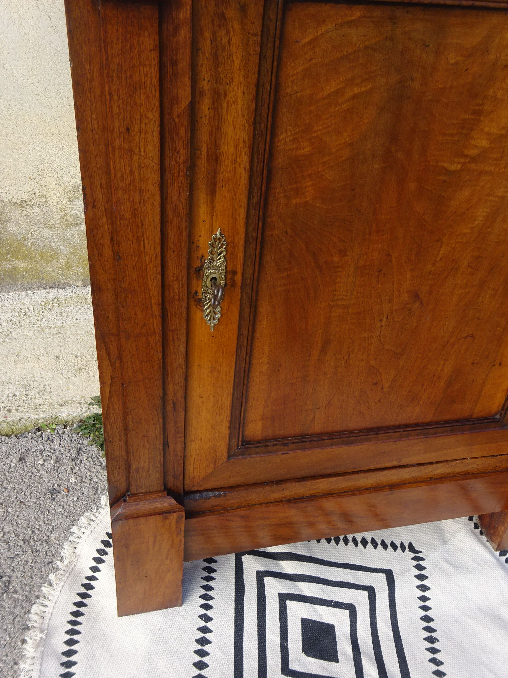 Empire jam maker in solid walnut