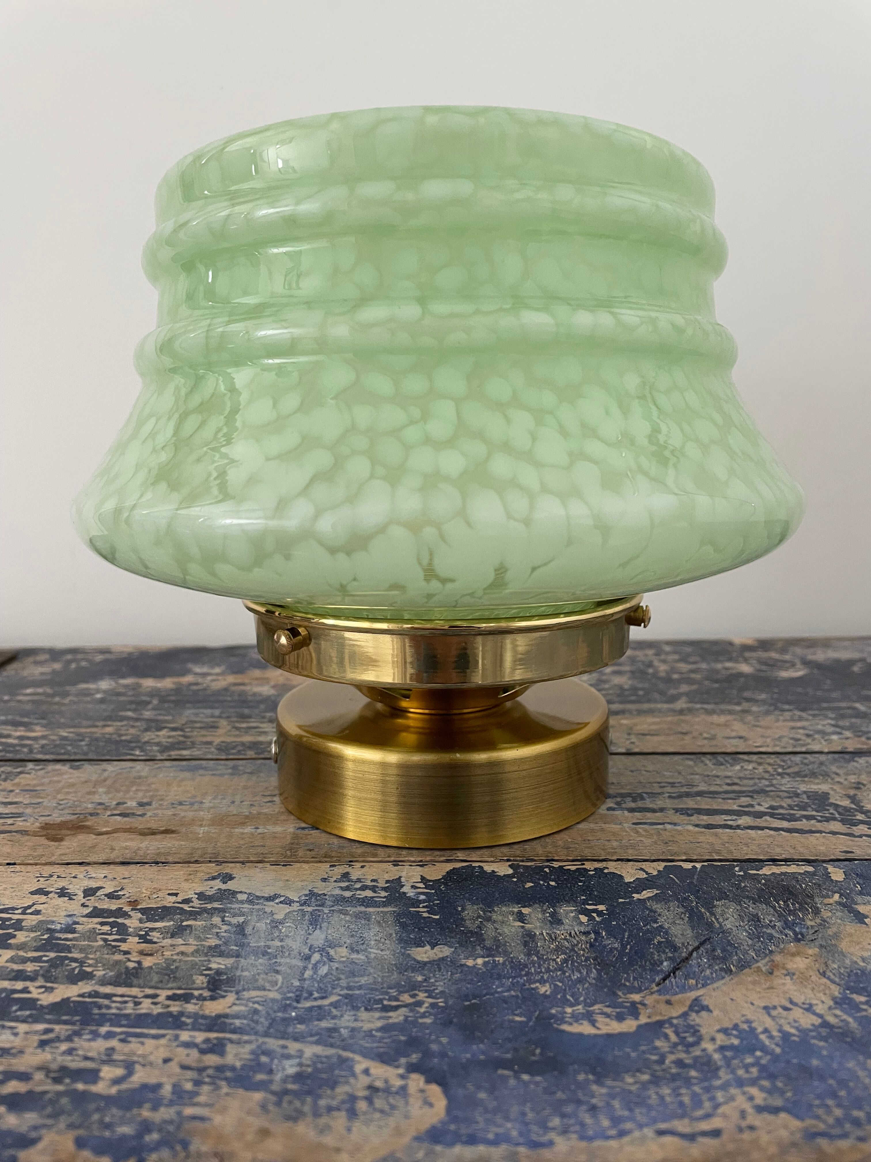 Ceiling lamp in Clichy green glass electrified to nine