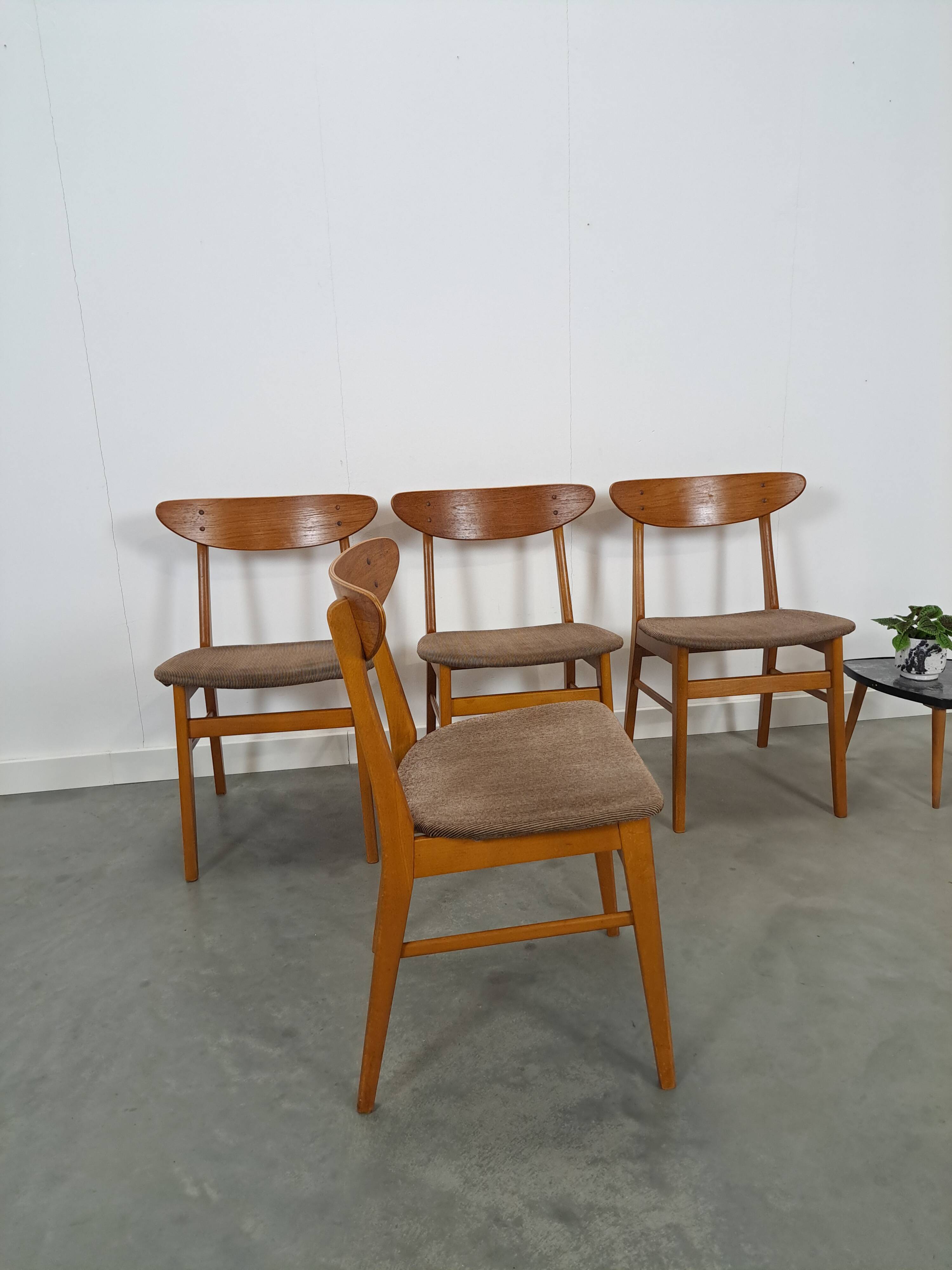 Set of 4 Deense teak Farstrup Møbler Model 210 eetkamerstoelen, dining