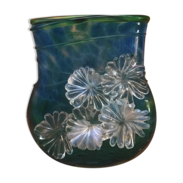 Vase a décor de fleurs