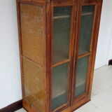 Old showcase