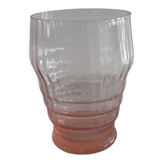 Verre à eau rose ancien