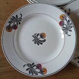 7 assiettes plates Terre de fer