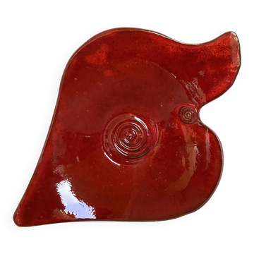 Red terracotta spiral pattern fruit bowl