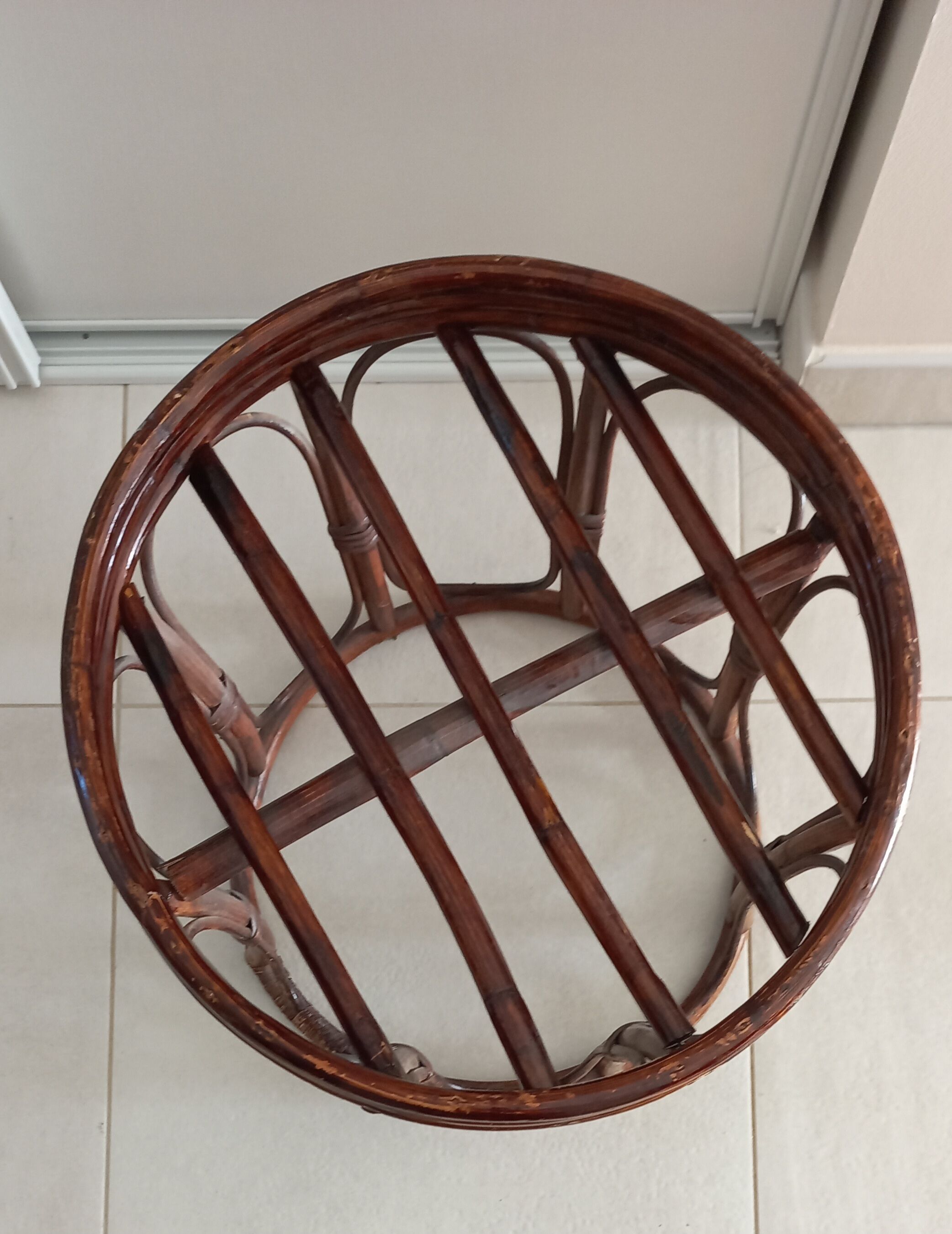 Pouf, footrest in varnished rattan with cushion
