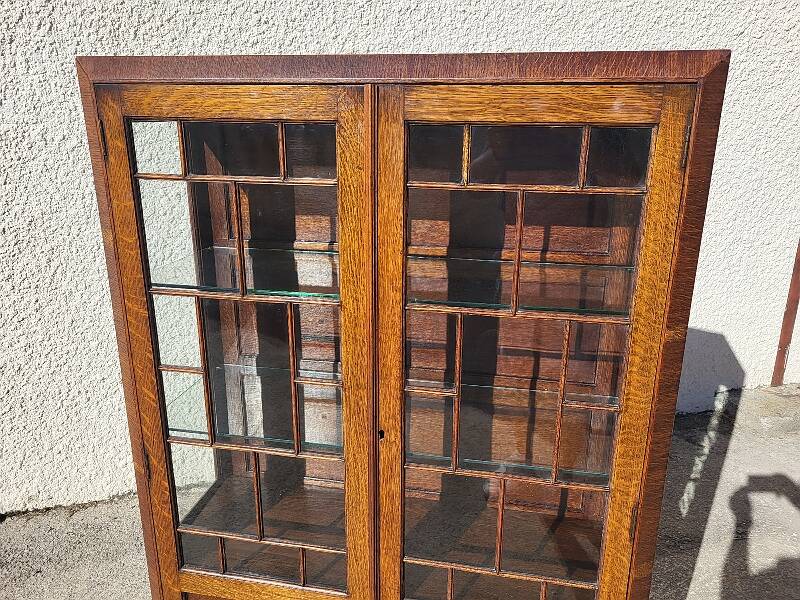 Petite vitrine bibliotheque a petits carreaux et marqueterie ancienne