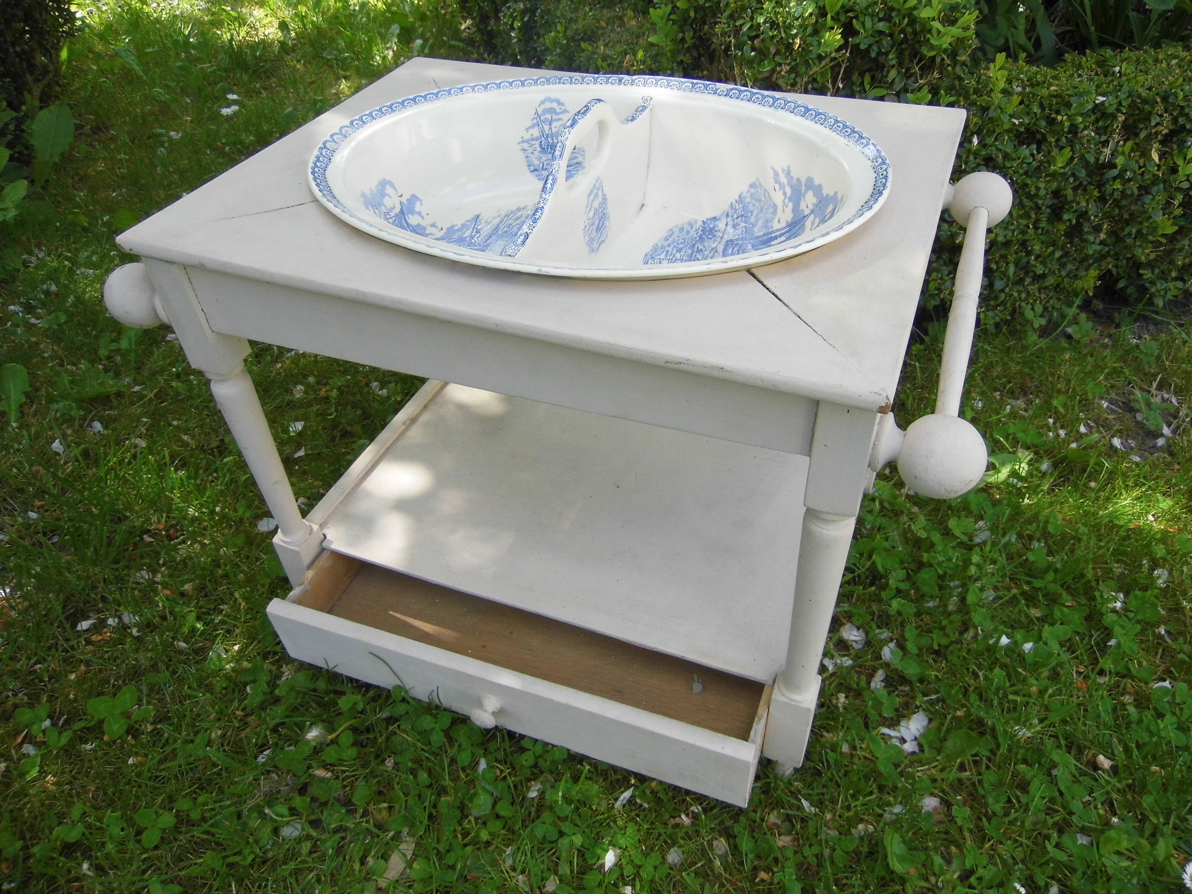 Meuble de poupée, meuble de toilette, fin XIX ème Début XX ème siècle