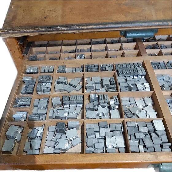 Printing furniture from the 1930s by Croon.