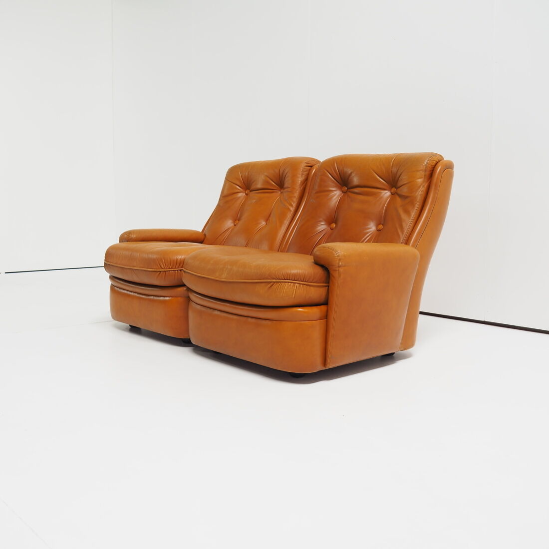 Leather two-seater by Michel Cadestin for Airborne